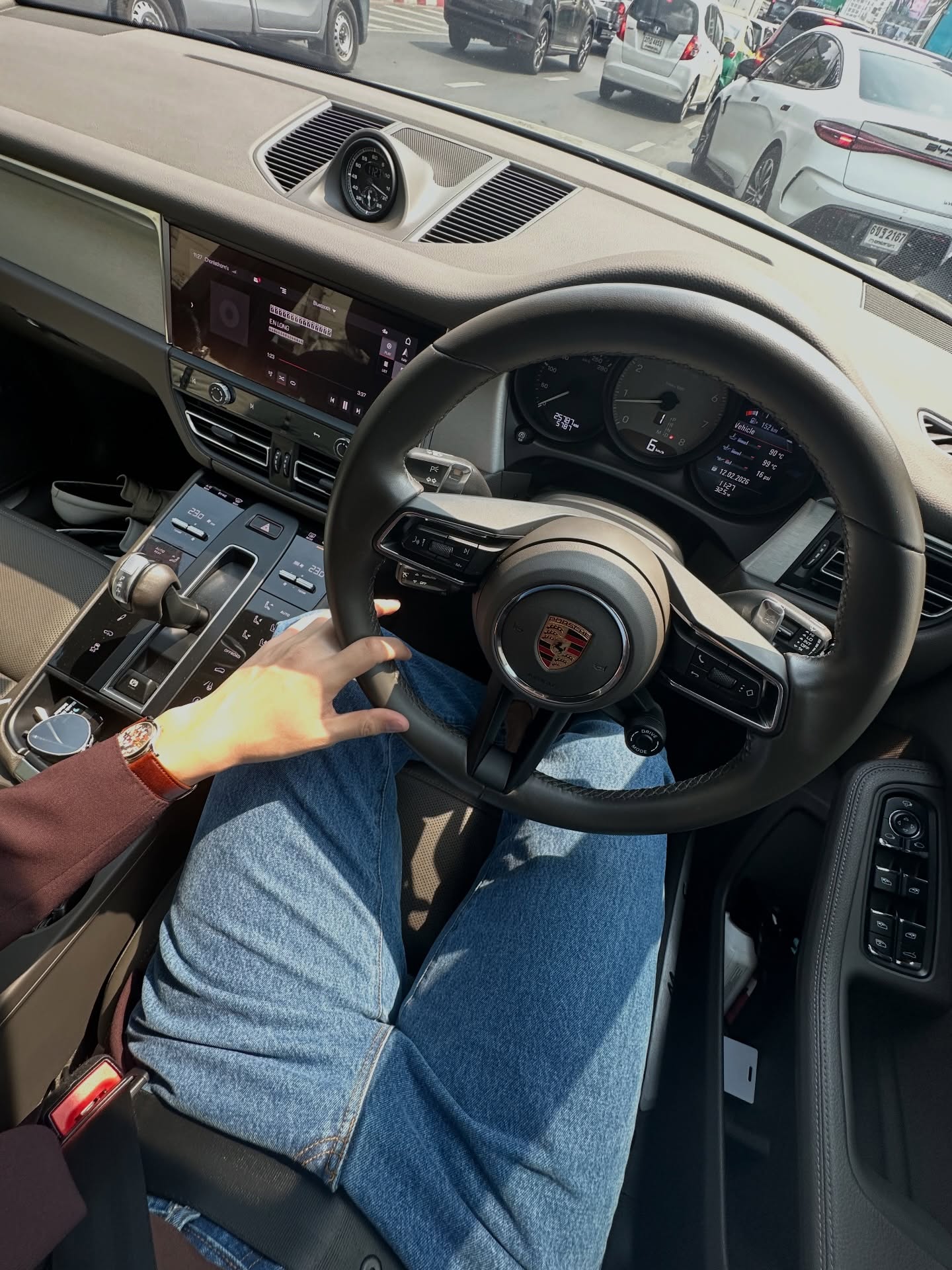 กัปตัน - ชลธร คงยิ่งยง