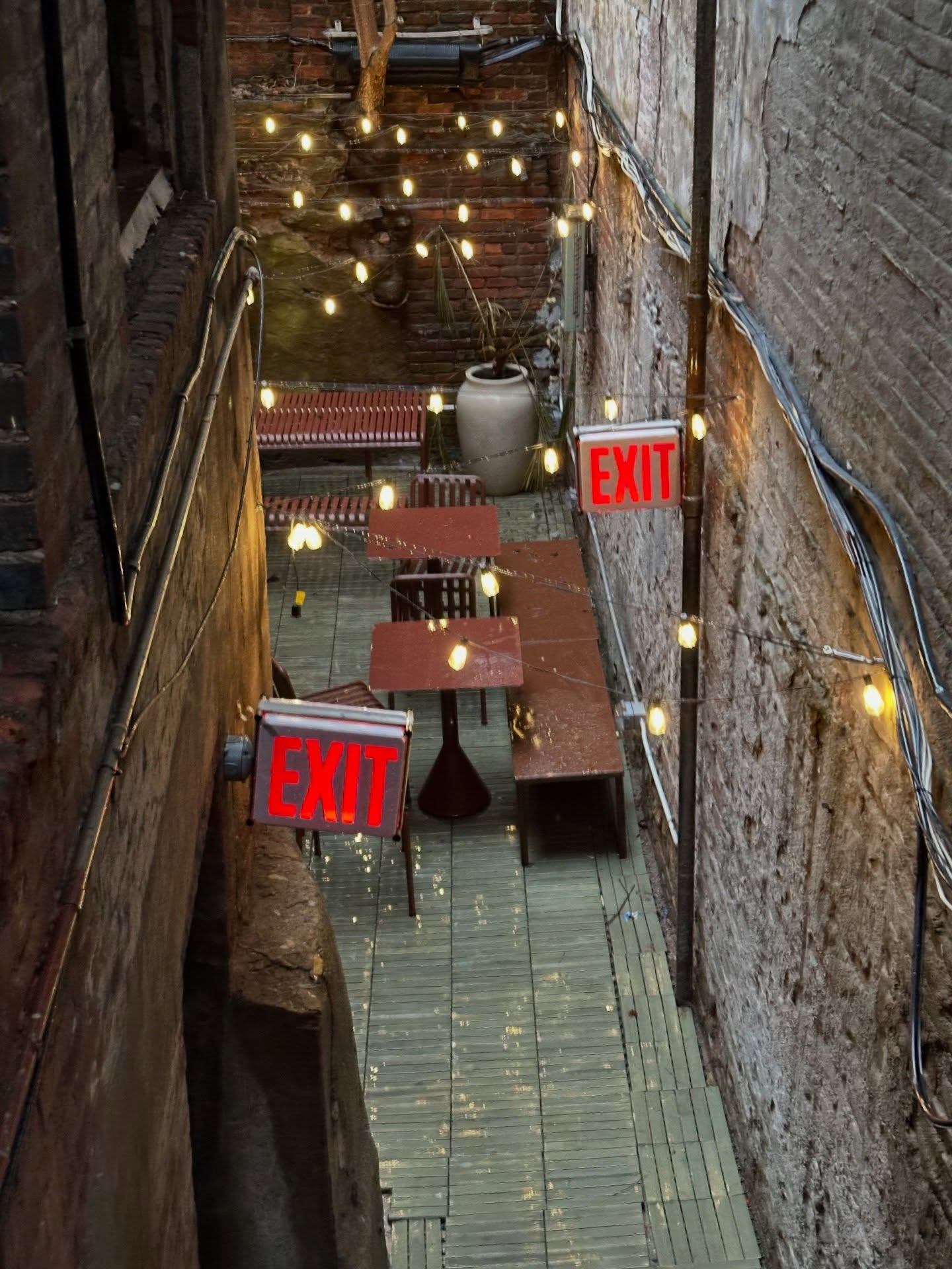 กัปตัน - ชลธร คงยิ่งยง