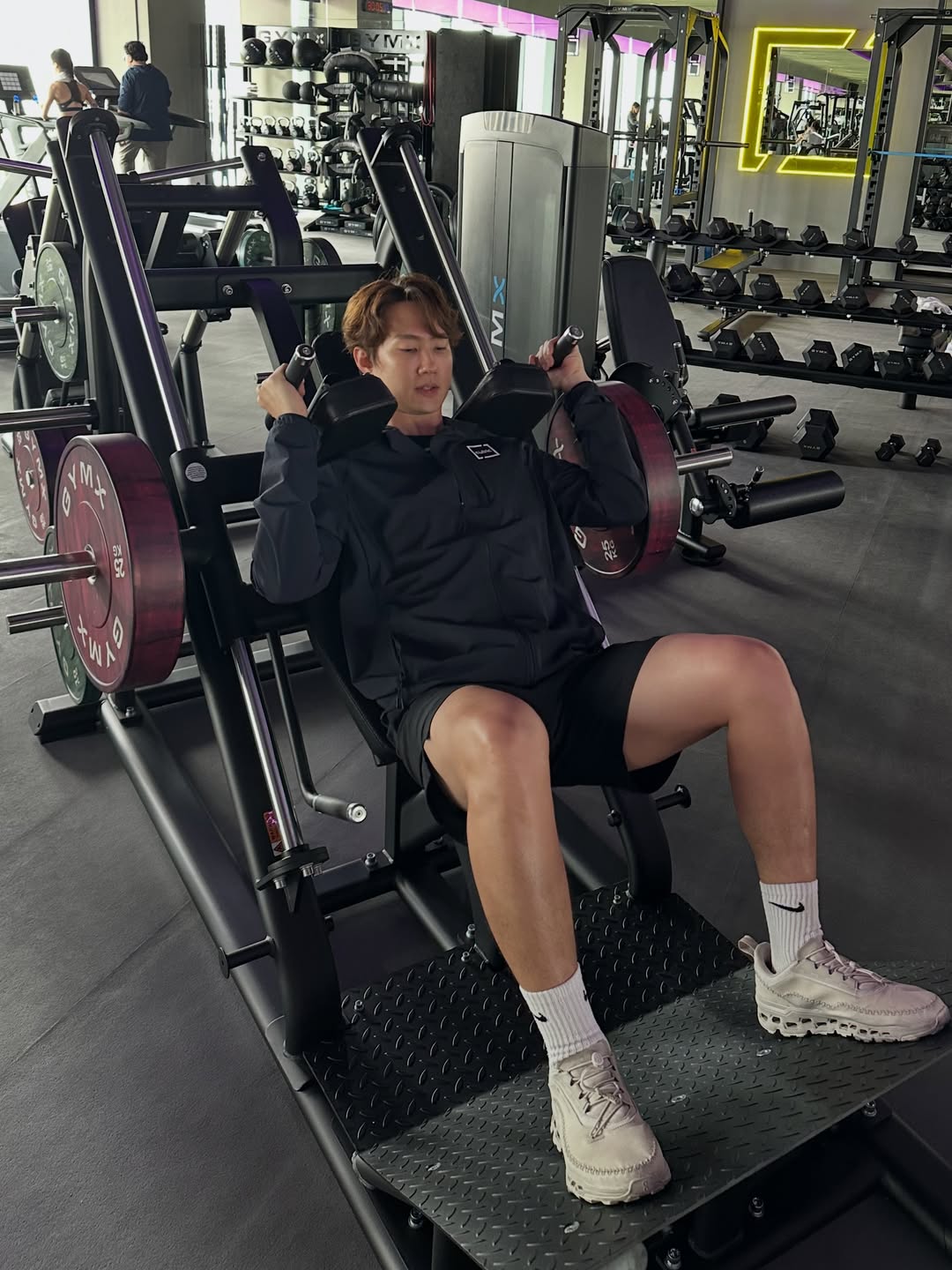 กัปตัน - ชลธร คงยิ่งยง
