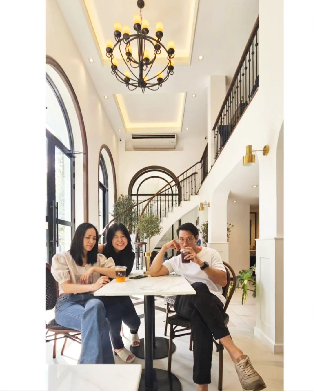 ป้อง - ณวัฒน์ กุลรัตนรักษ์