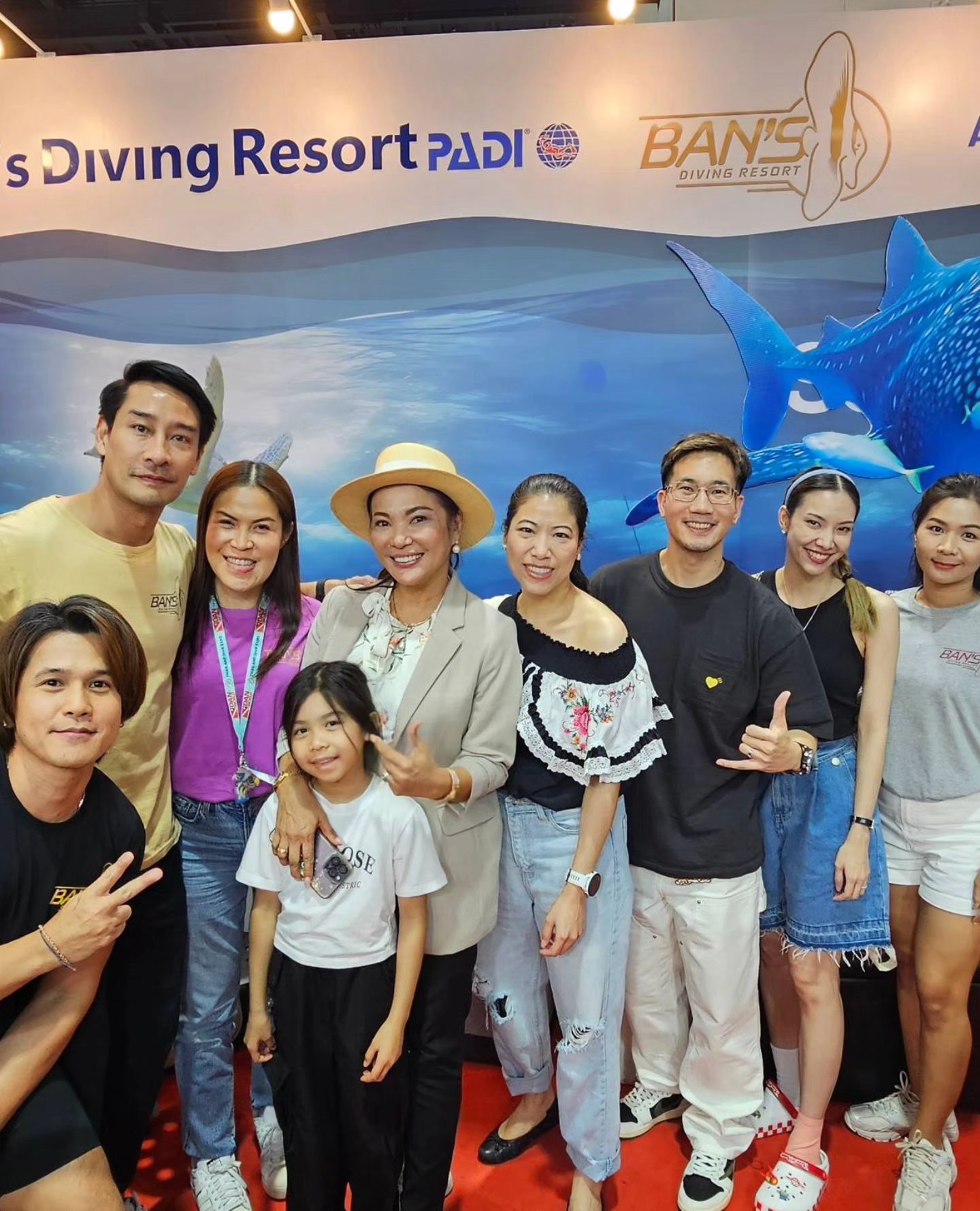 ป้อง - ณวัฒน์ กุลรัตนรักษ์