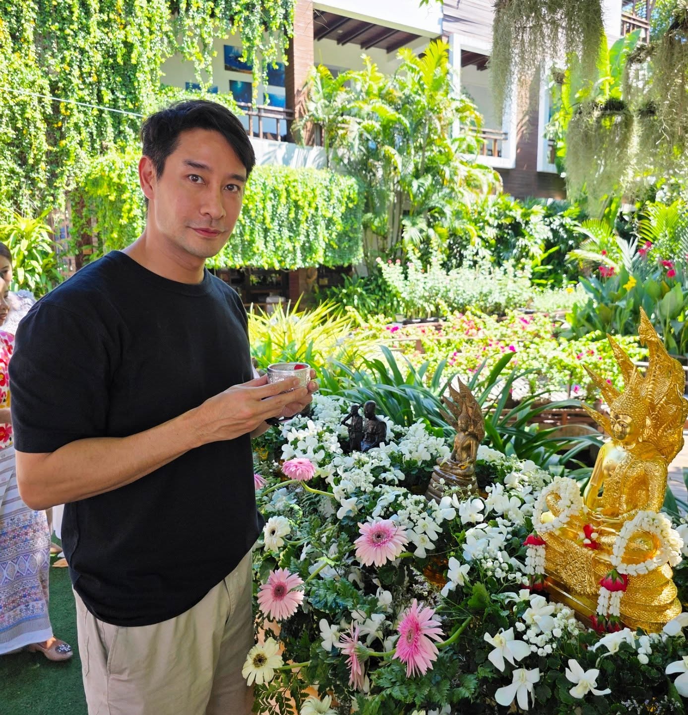 ป้อง - ณวัฒน์ กุลรัตนรักษ์