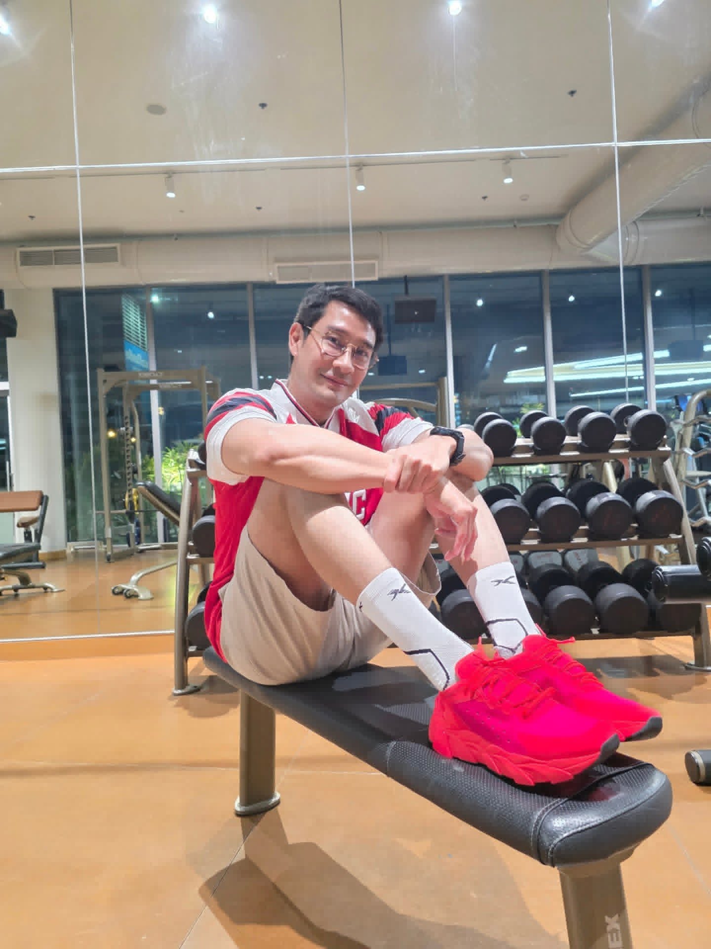 ป้อง - ณวัฒน์ กุลรัตนรักษ์