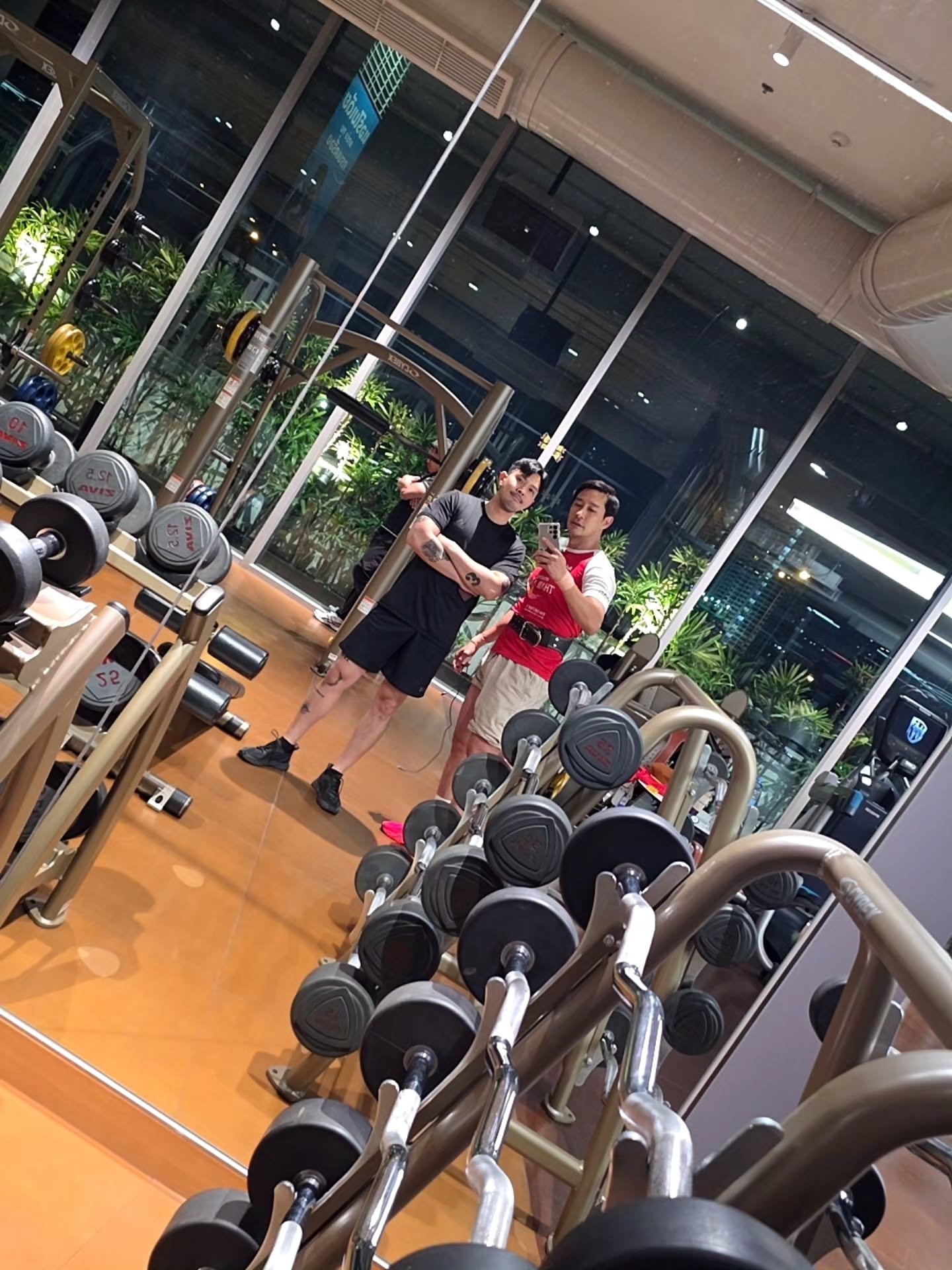 ป้อง - ณวัฒน์ กุลรัตนรักษ์