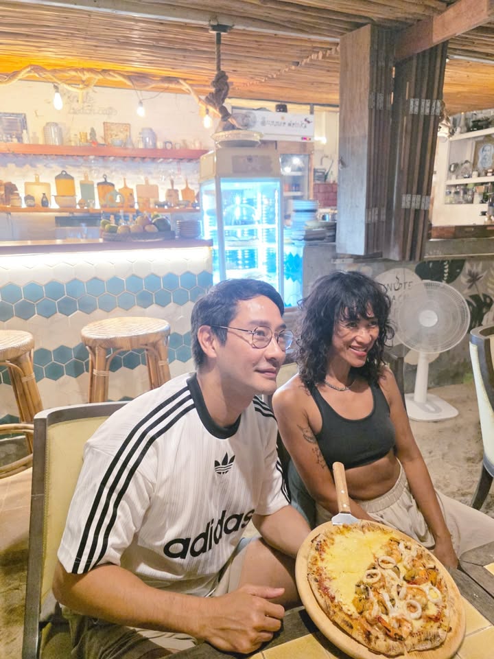 ป้อง - ณวัฒน์ กุลรัตนรักษ์