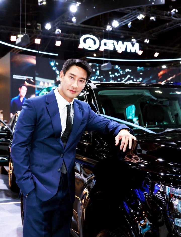 ป้อง - ณวัฒน์ กุลรัตนรักษ์