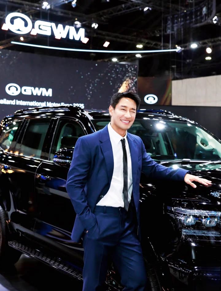 ป้อง - ณวัฒน์ กุลรัตนรักษ์