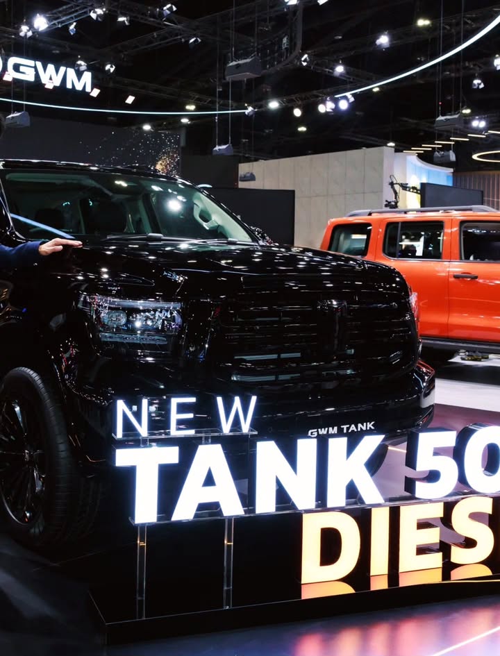 ป้อง - ณวัฒน์ กุลรัตนรักษ์