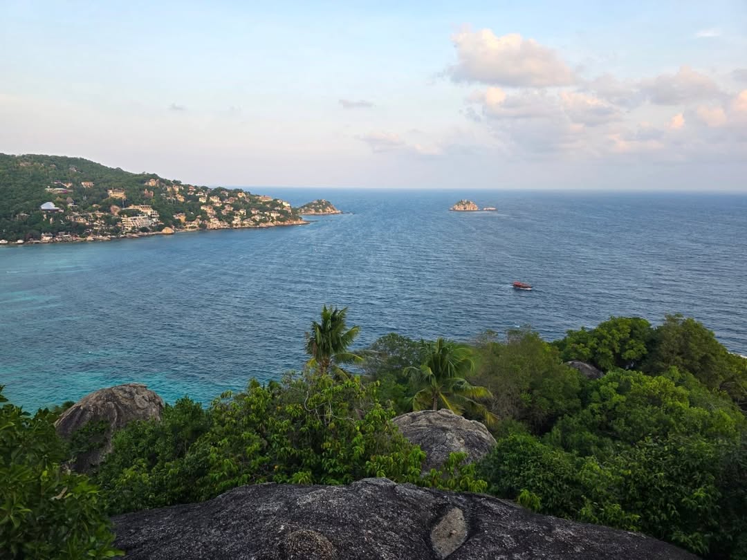 ป้อง - ณวัฒน์ กุลรัตนรักษ์