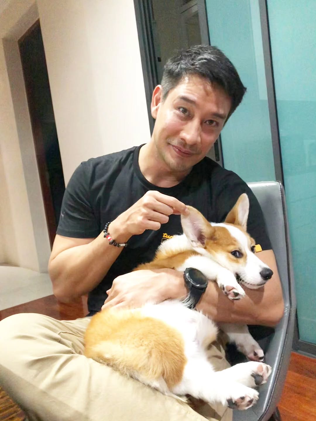 ป้อง - ณวัฒน์ กุลรัตนรักษ์