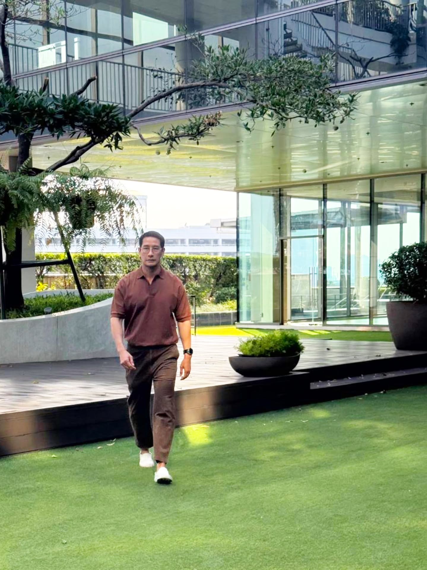 ป้อง - ณวัฒน์ กุลรัตนรักษ์