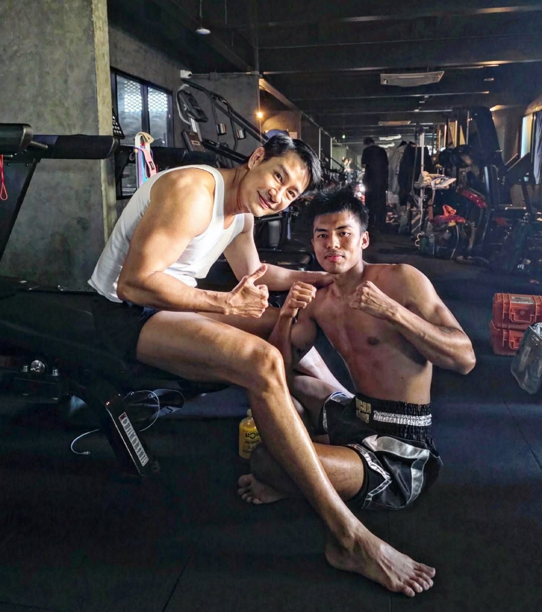 ป้อง - ณวัฒน์ กุลรัตนรักษ์