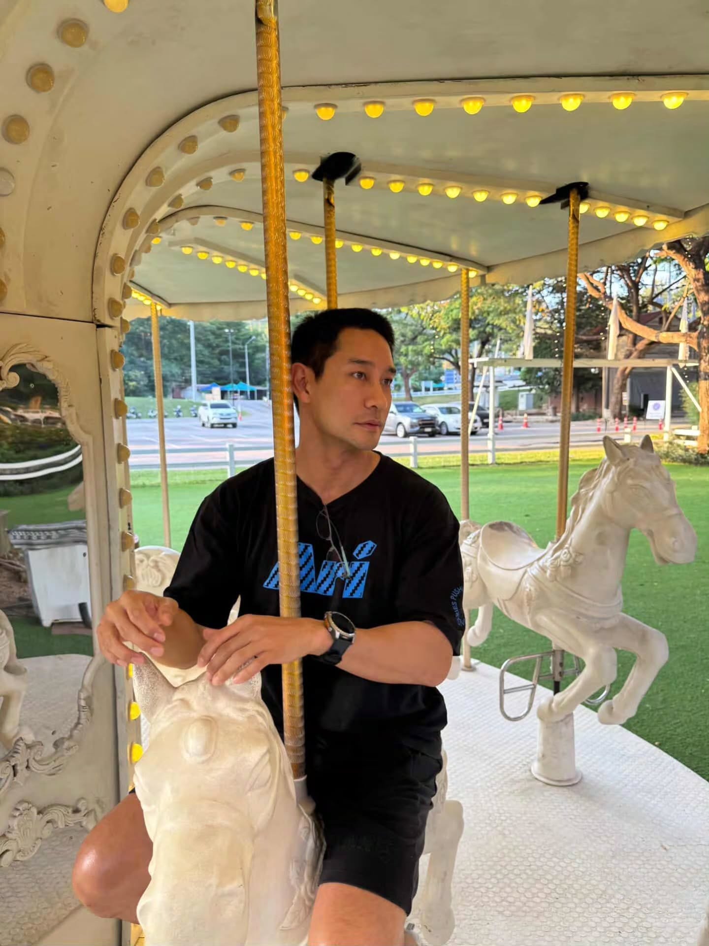 ป้อง - ณวัฒน์ กุลรัตนรักษ์