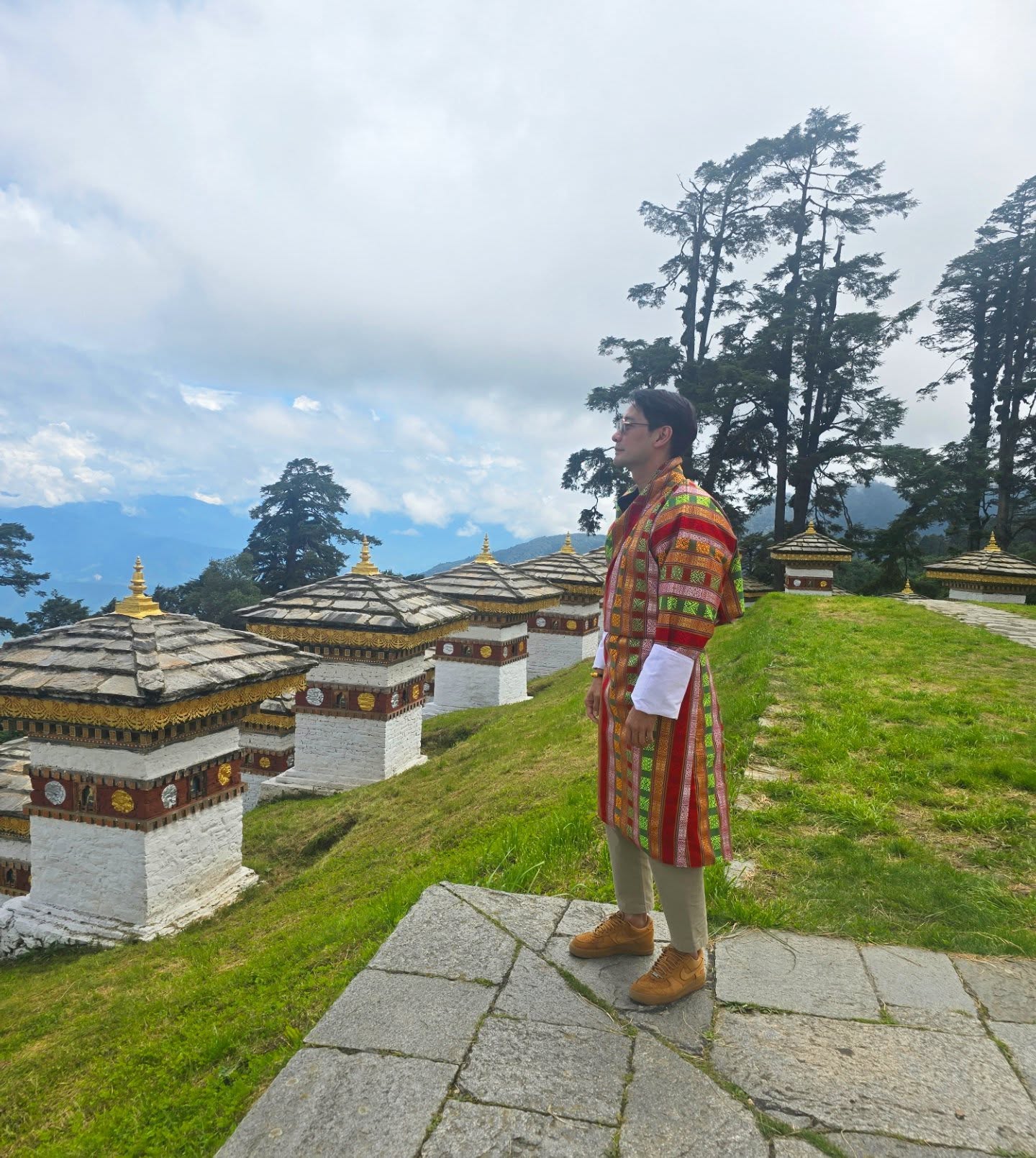 ป้อง - ณวัฒน์ กุลรัตนรักษ์