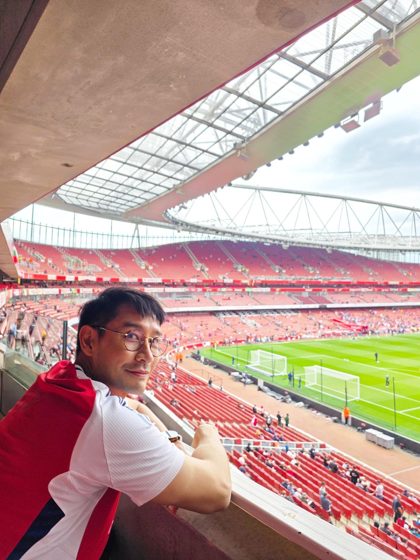 ป้อง - ณวัฒน์ กุลรัตนรักษ์