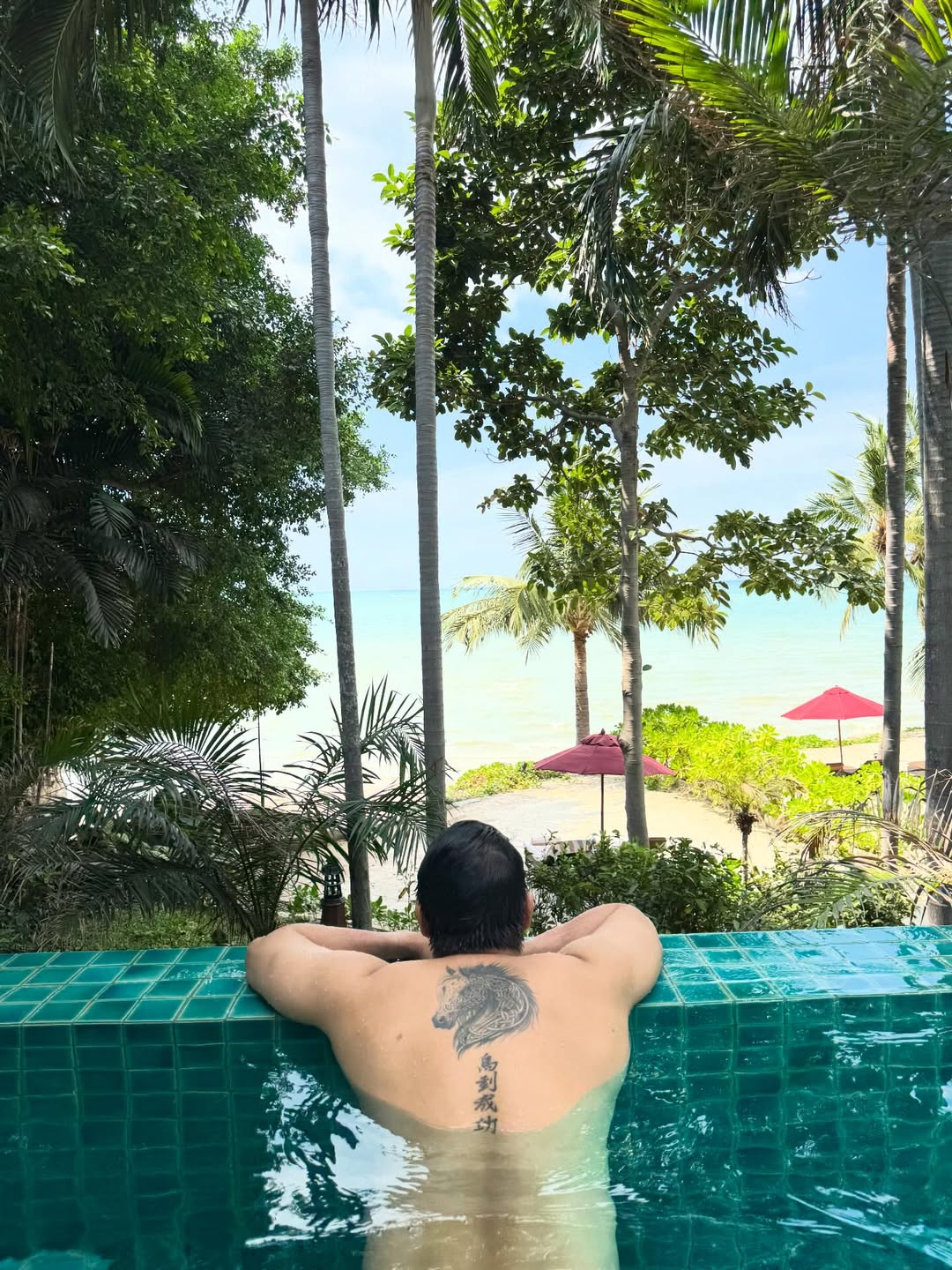 ป้อง - ณวัฒน์ กุลรัตนรักษ์