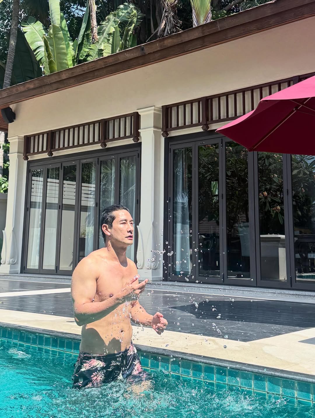 ป้อง - ณวัฒน์ กุลรัตนรักษ์