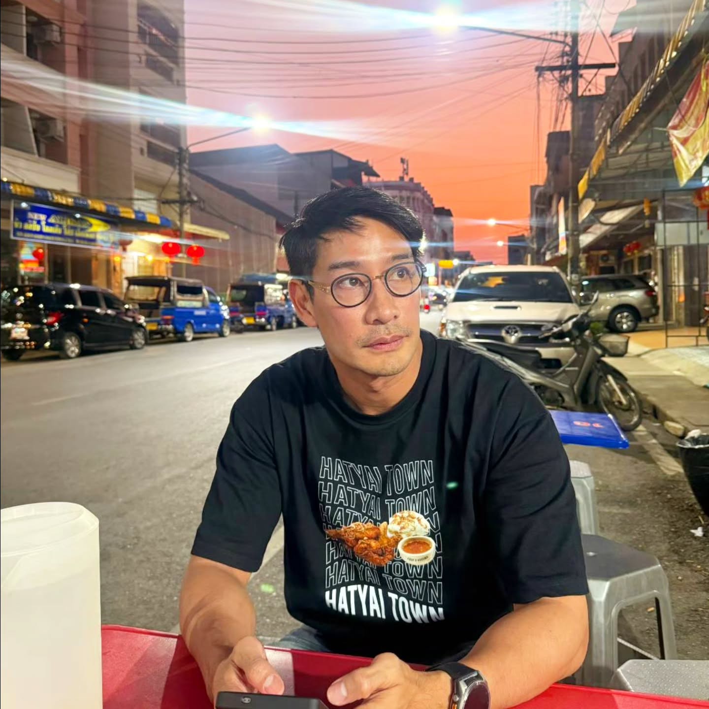 ป้อง - ณวัฒน์ กุลรัตนรักษ์