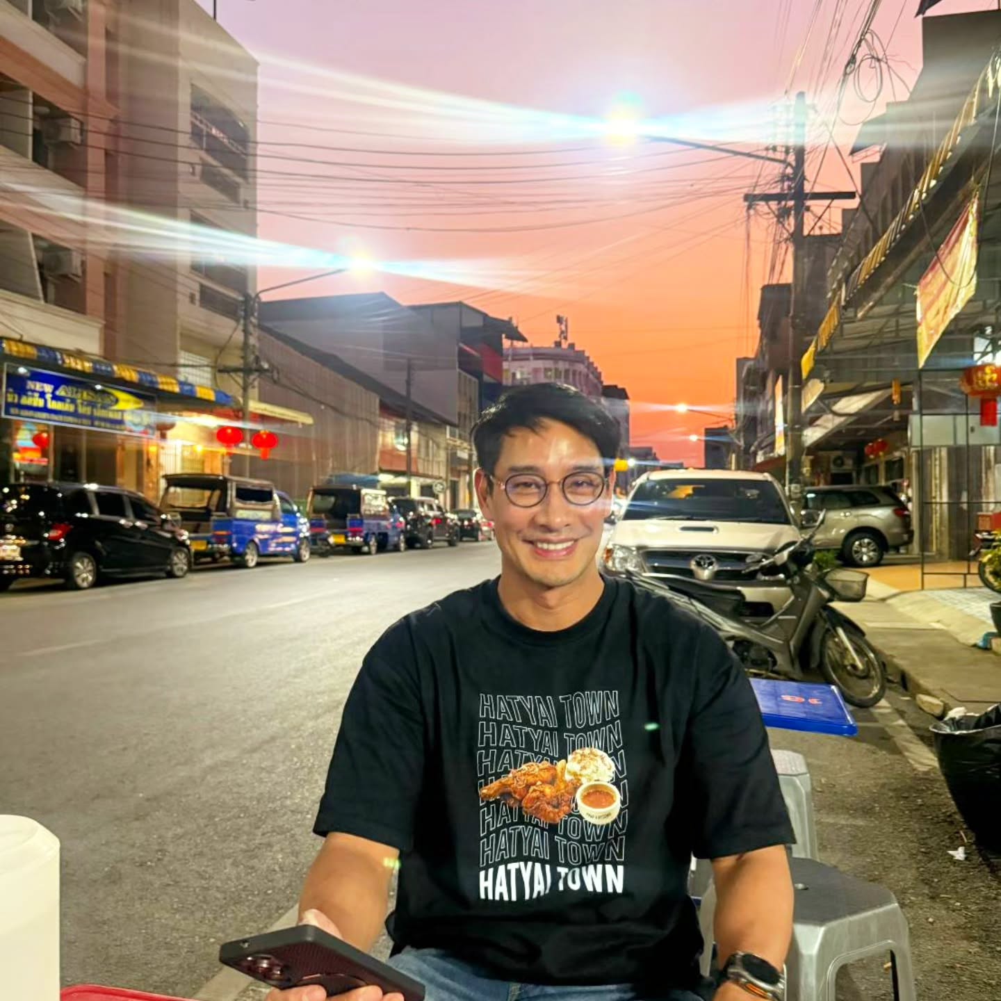 ป้อง - ณวัฒน์ กุลรัตนรักษ์