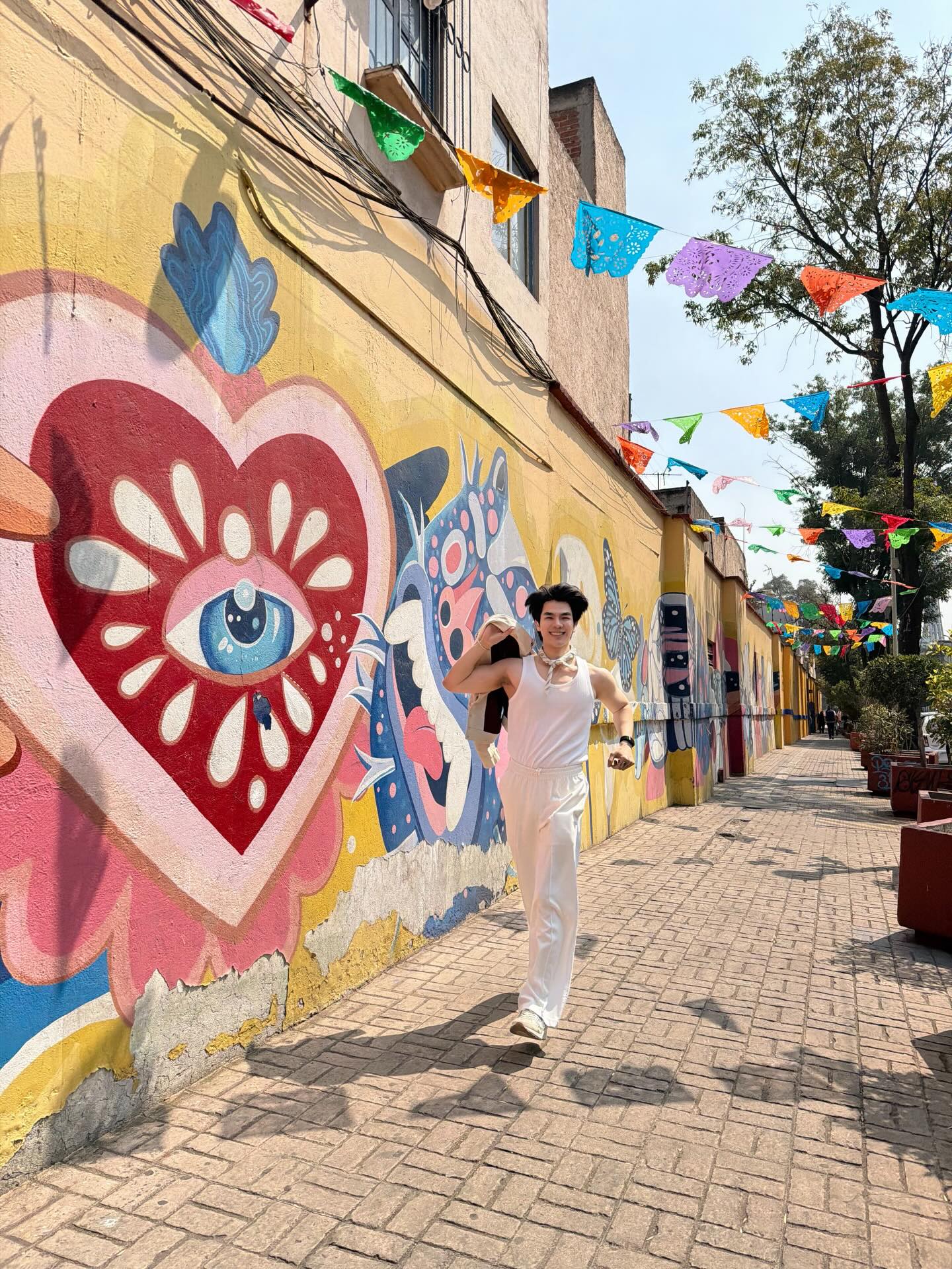 มาย - ภาคภูมิ ร่มไทรทอง