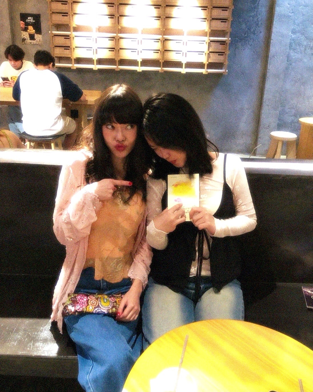 ธิชา วงศ์ทิพย์กานนท์