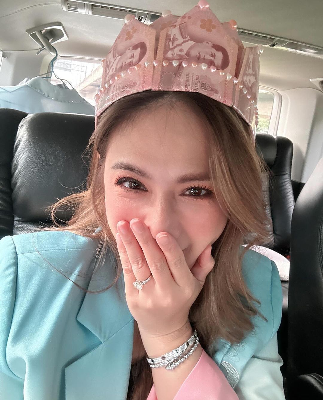 ติ๊ก - กัญญารัตน์ จิรรัชชกิจ