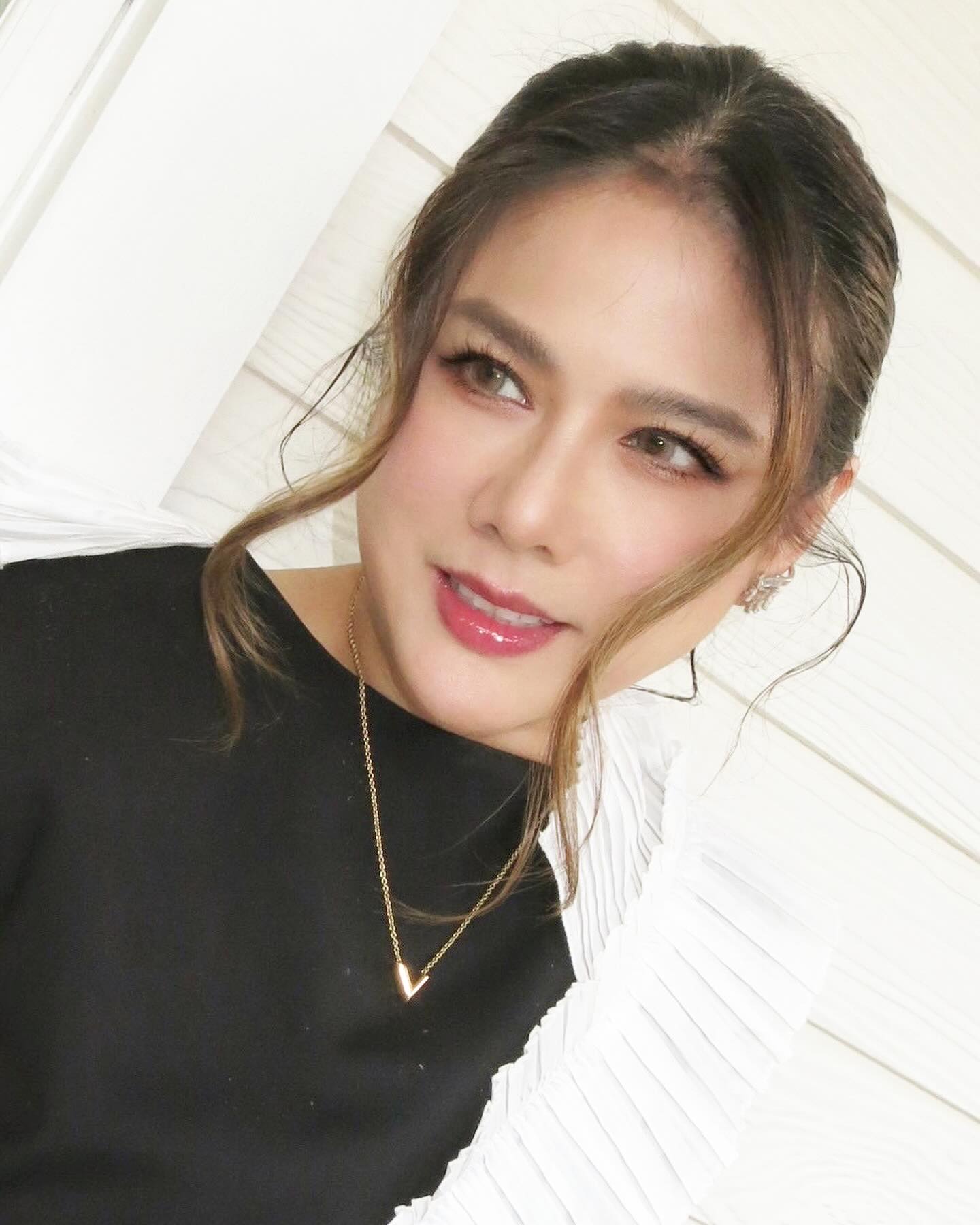 ติ๊ก - กัญญารัตน์ จิรรัชชกิจ