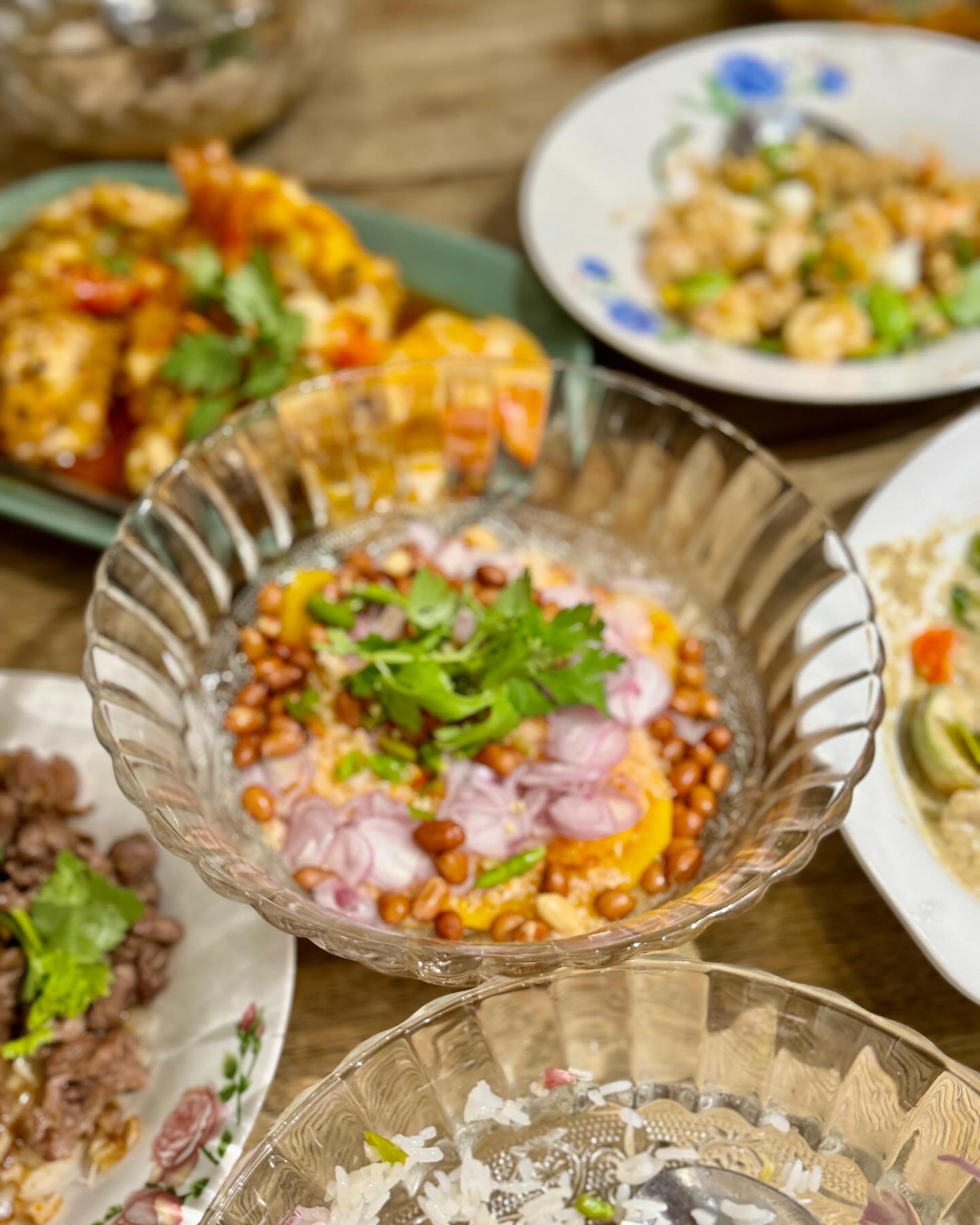 ติ๊ก - กัญญารัตน์ จิรรัชชกิจ