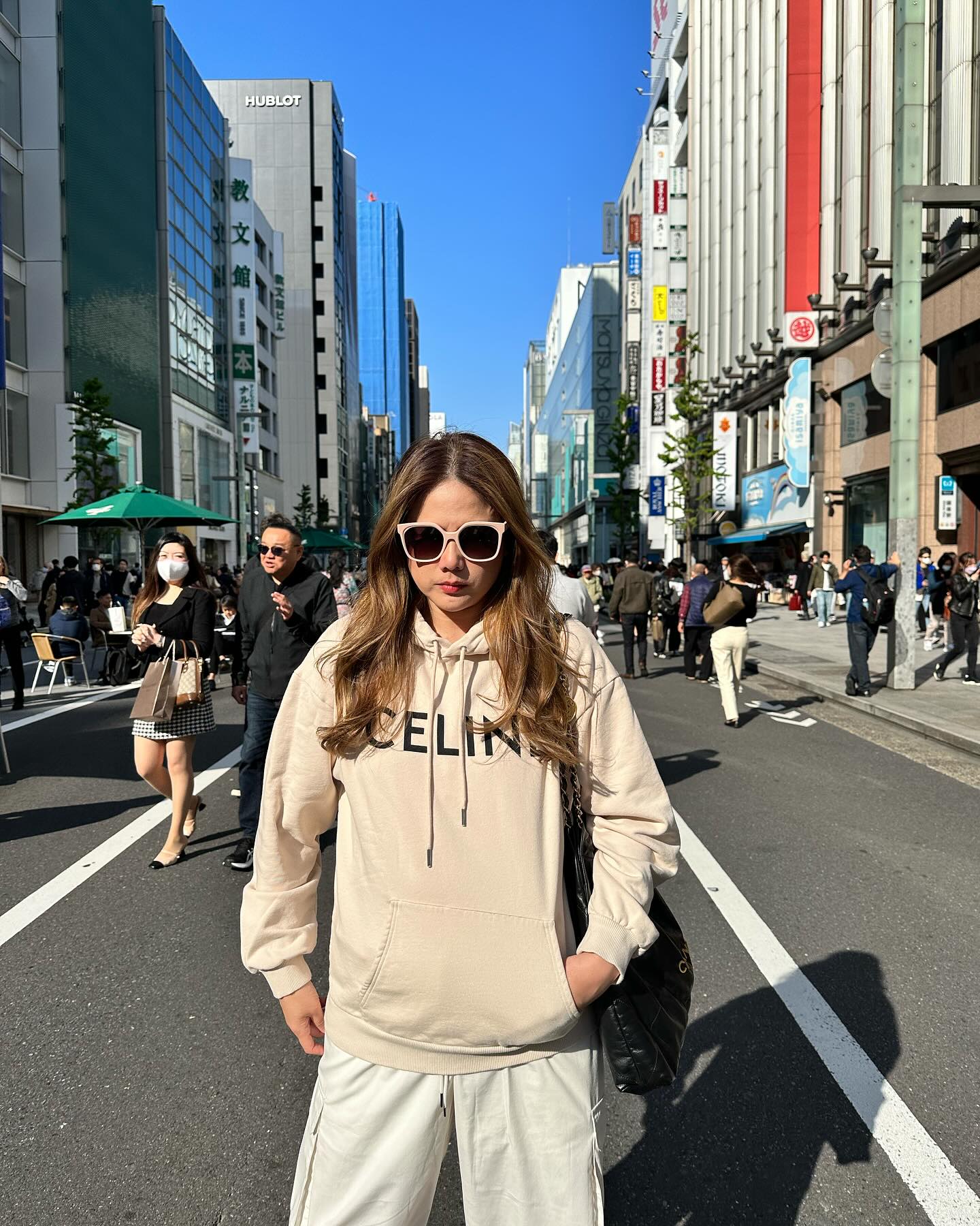 ติ๊ก - กัญญารัตน์ จิรรัชชกิจ