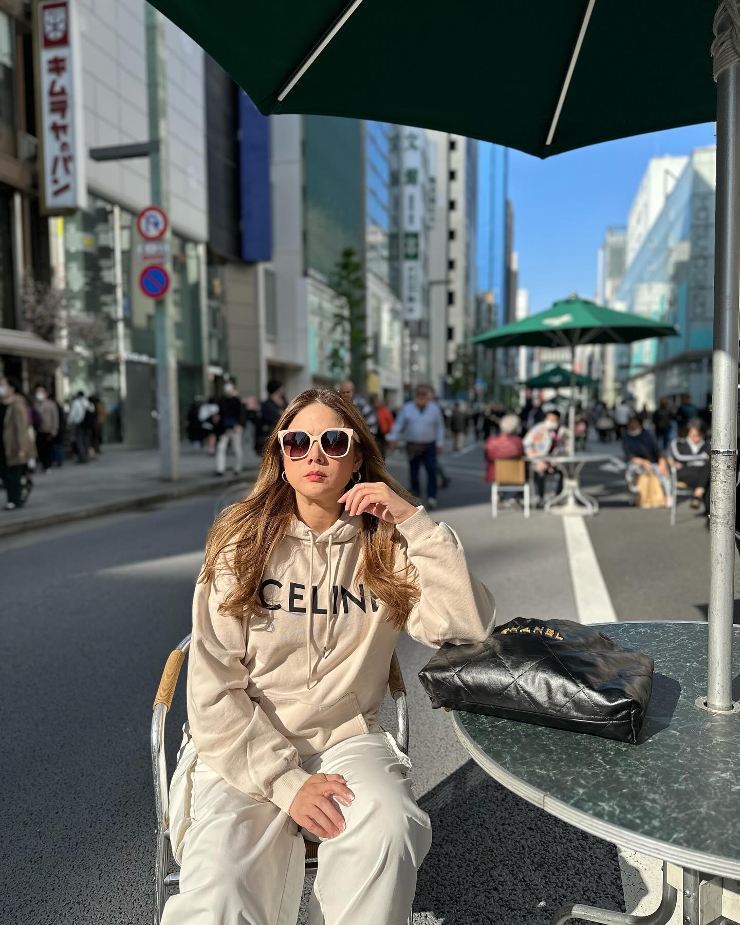 ติ๊ก - กัญญารัตน์ จิรรัชชกิจ