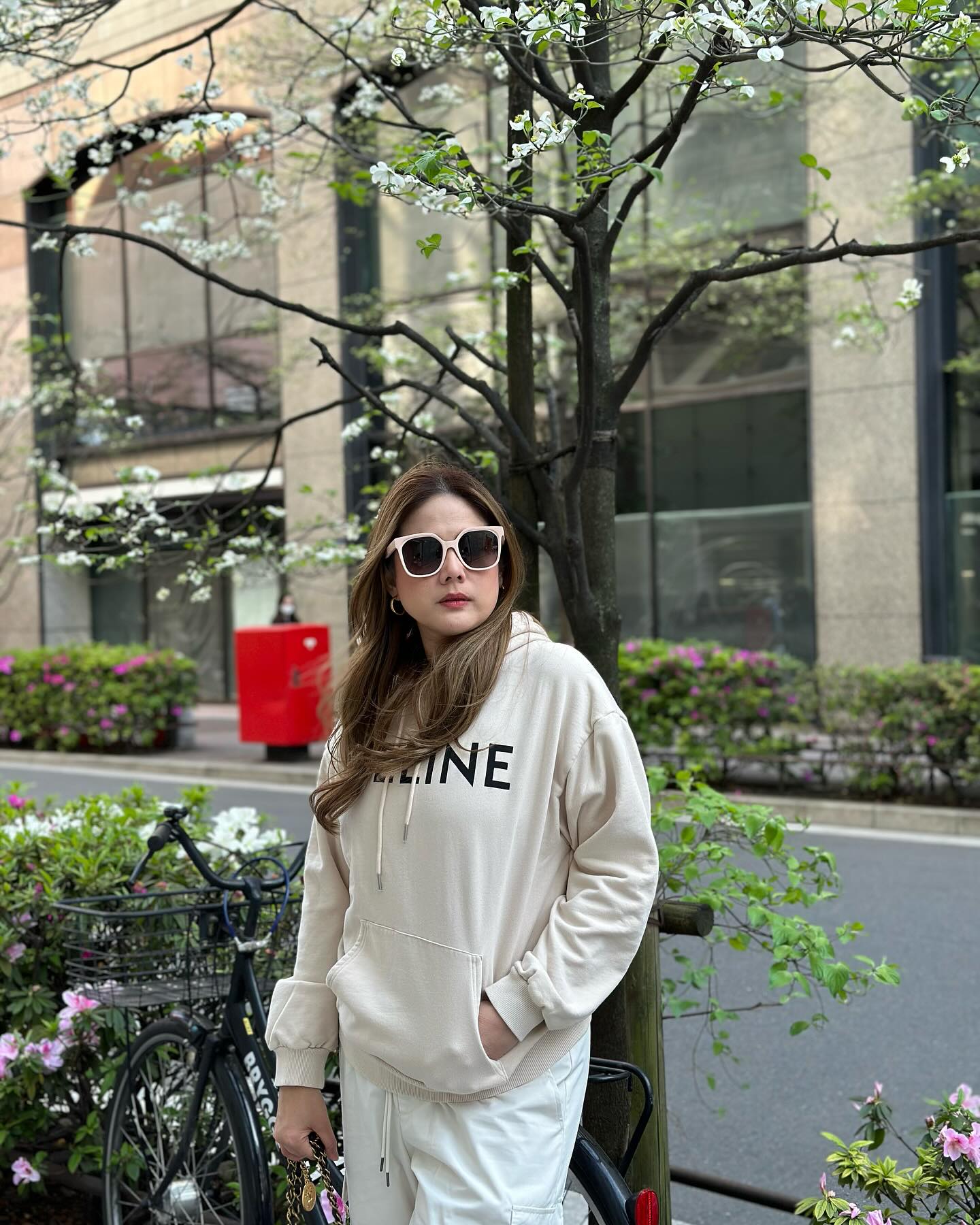 ติ๊ก - กัญญารัตน์ จิรรัชชกิจ