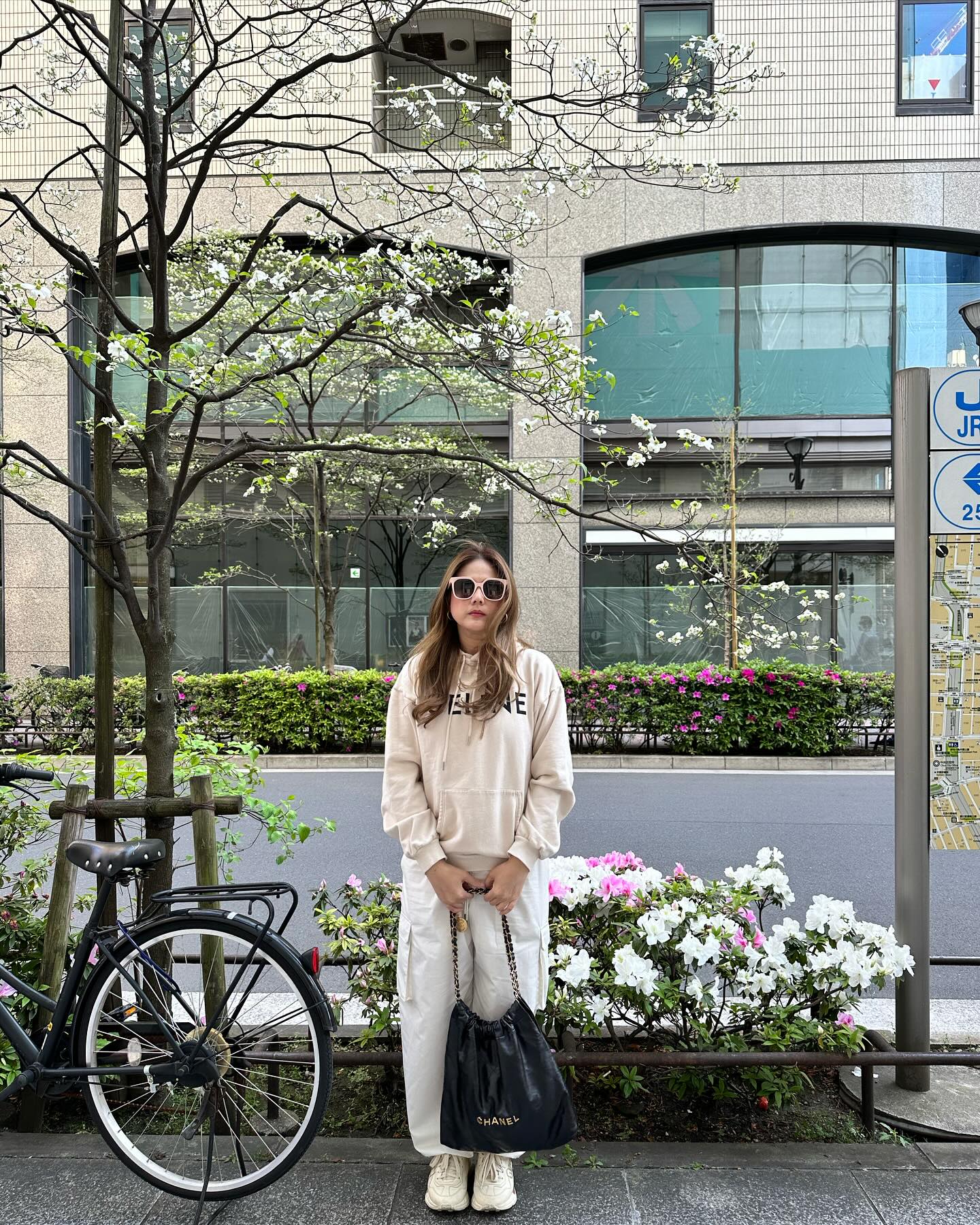 ติ๊ก - กัญญารัตน์ จิรรัชชกิจ