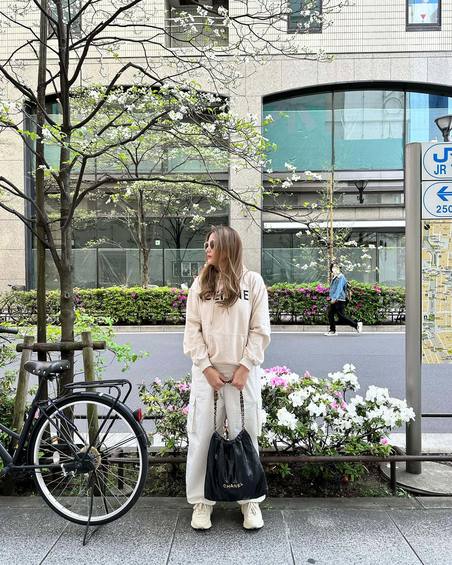 ติ๊ก - กัญญารัตน์ จิรรัชชกิจ