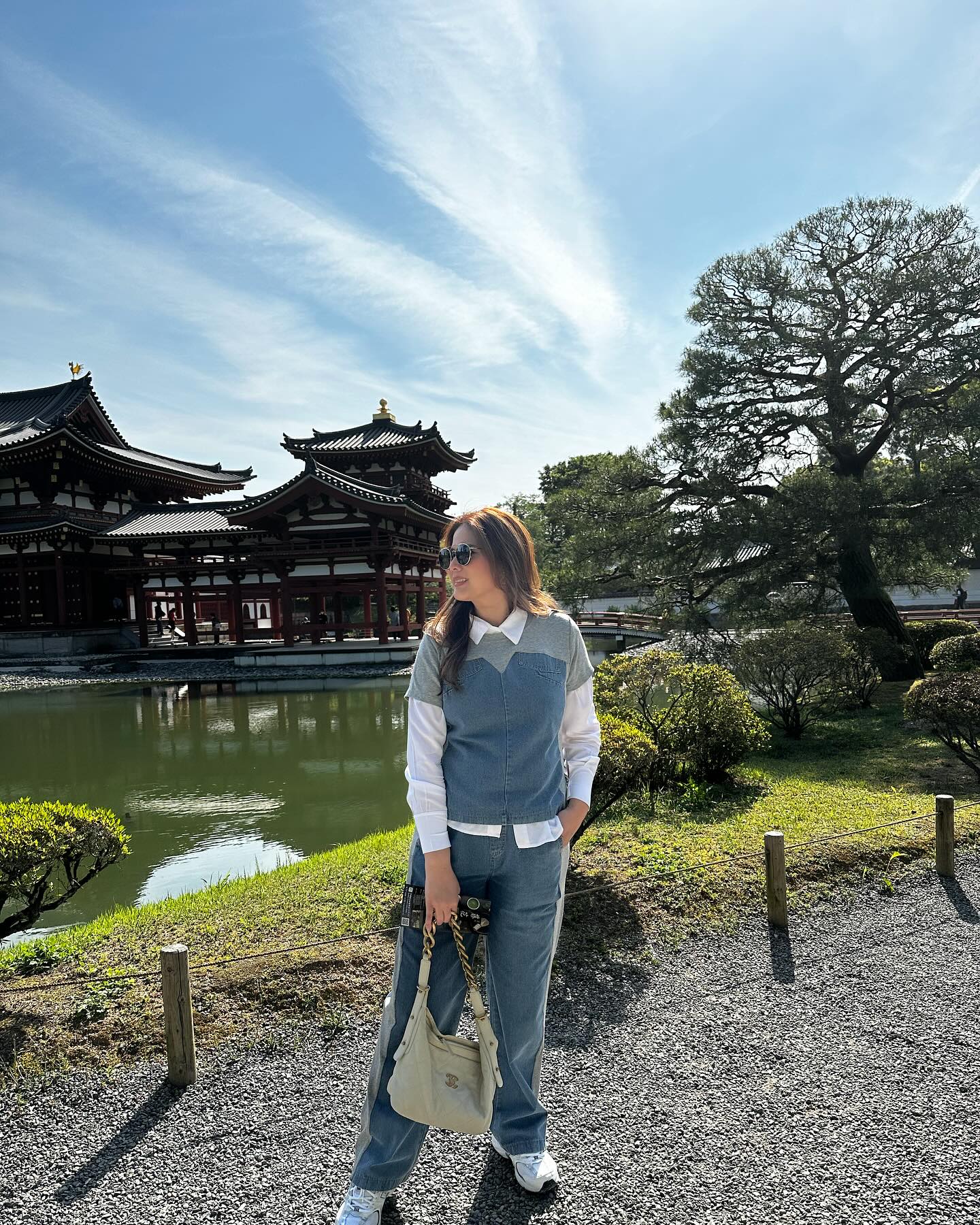 ติ๊ก - กัญญารัตน์ จิรรัชชกิจ