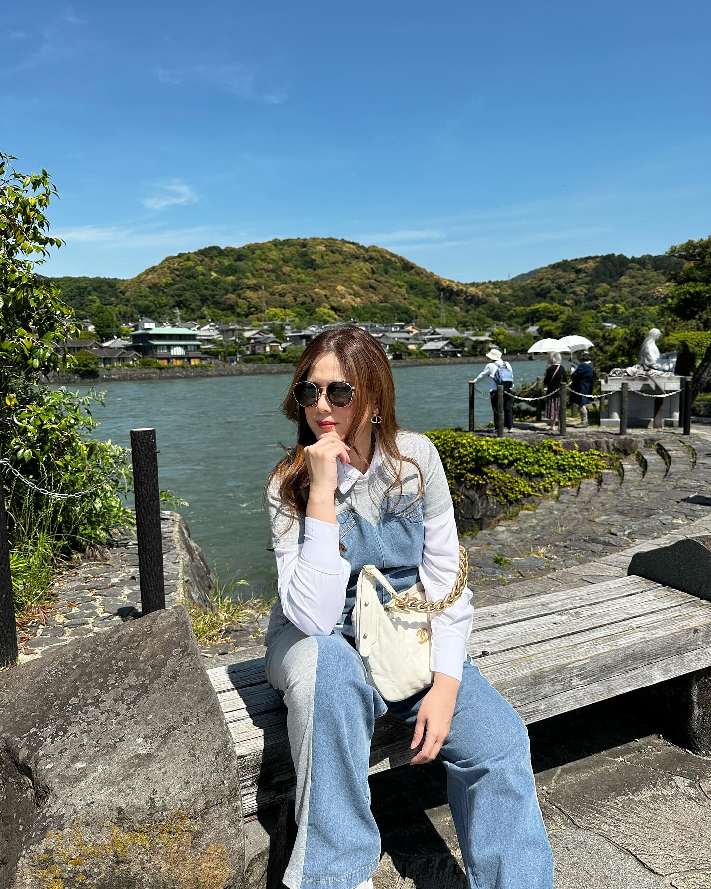 ติ๊ก - กัญญารัตน์ จิรรัชชกิจ