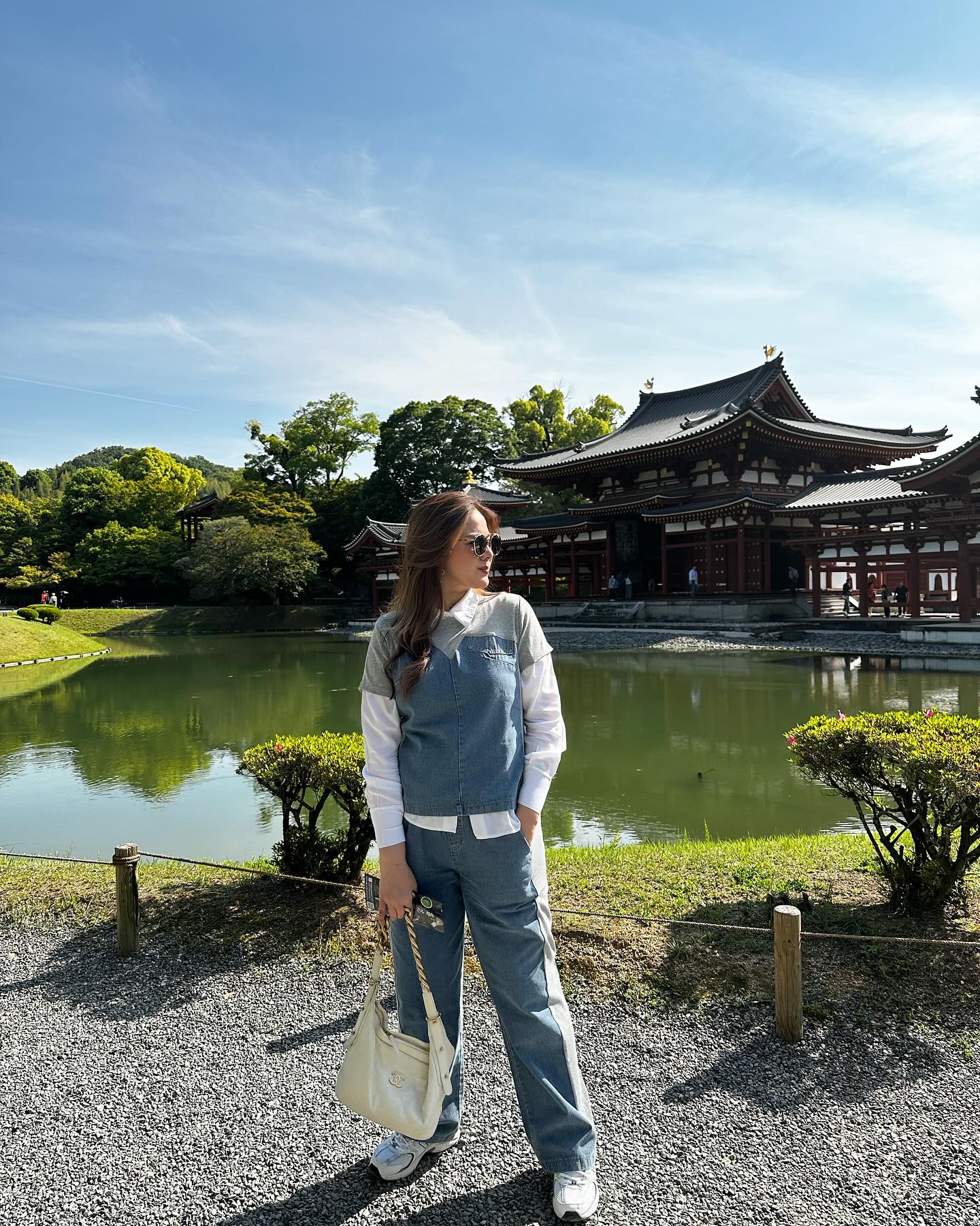 ติ๊ก - กัญญารัตน์ จิรรัชชกิจ