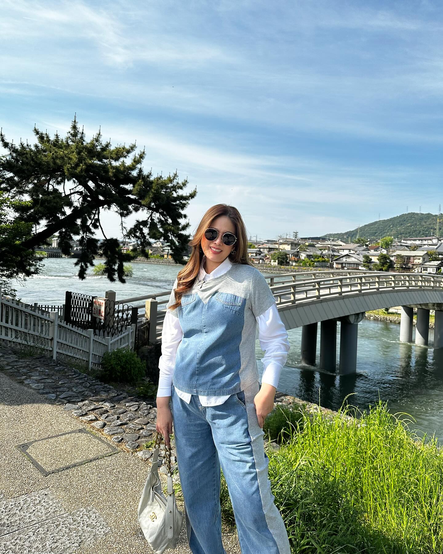 ติ๊ก - กัญญารัตน์ จิรรัชชกิจ