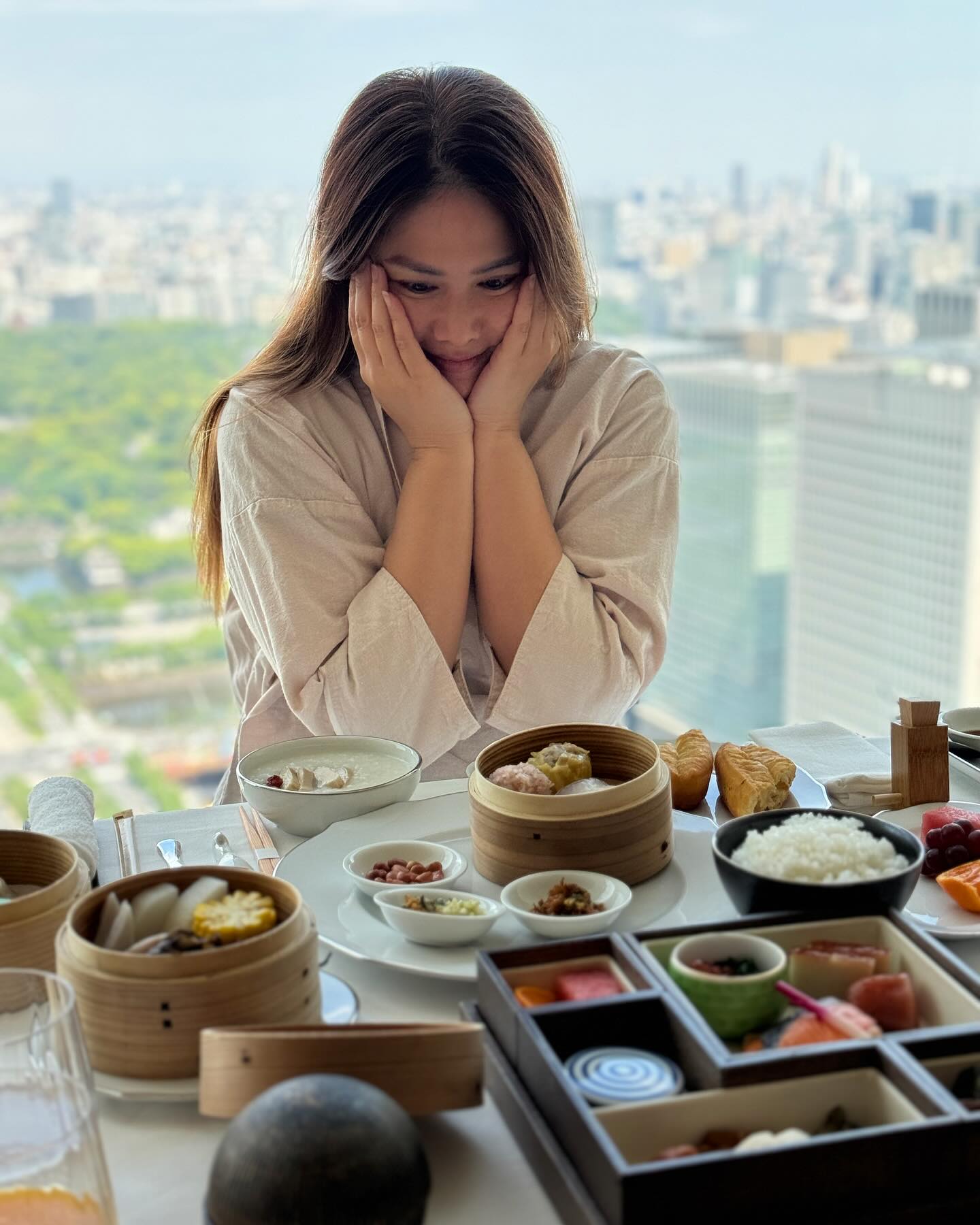 ติ๊ก - กัญญารัตน์ จิรรัชชกิจ