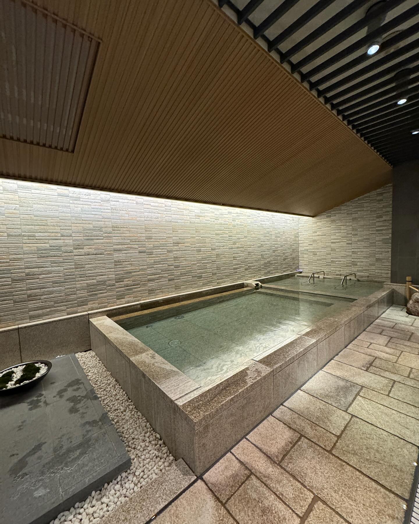 ติ๊ก - กัญญารัตน์ จิรรัชชกิจ