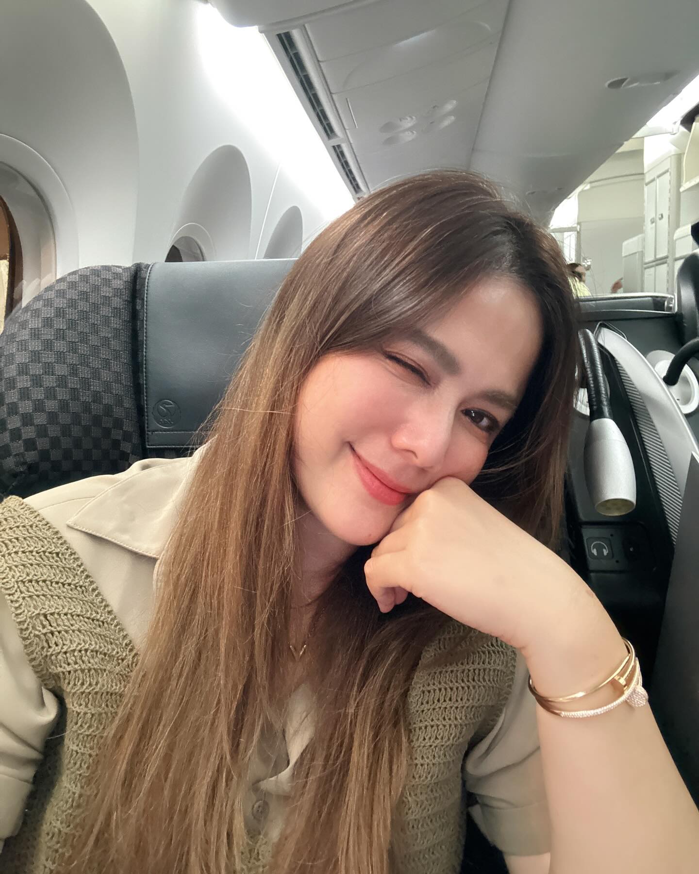 ติ๊ก - กัญญารัตน์ จิรรัชชกิจ