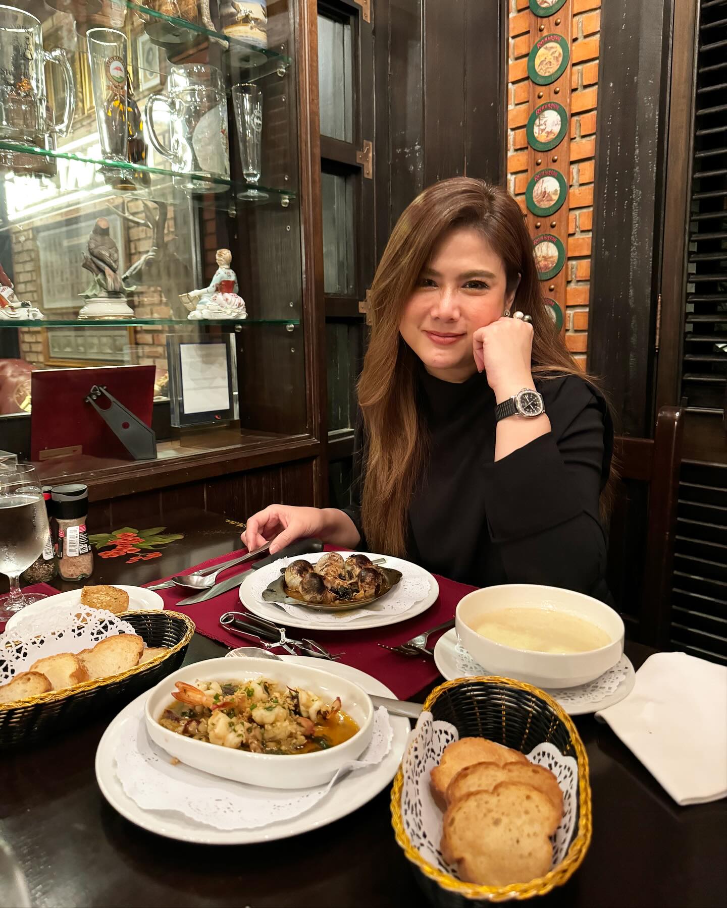 ติ๊ก - กัญญารัตน์ จิรรัชชกิจ