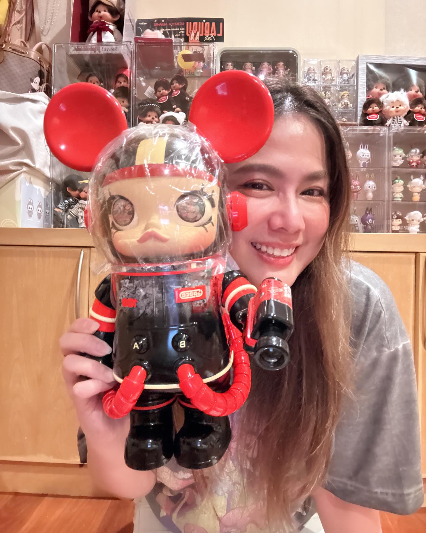 ติ๊ก - กัญญารัตน์ จิรรัชชกิจ