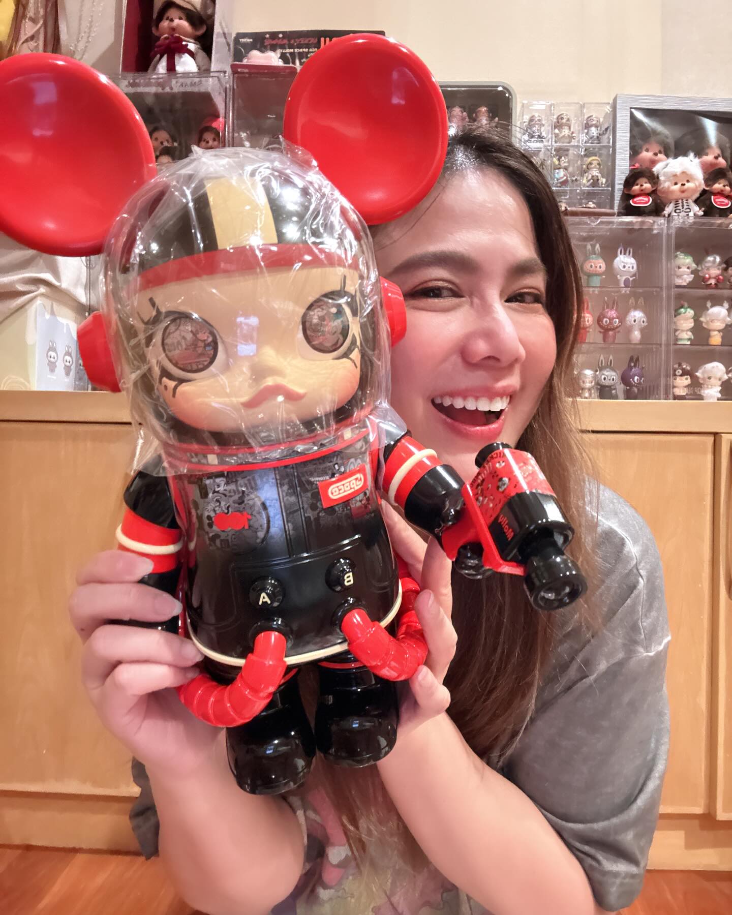 ติ๊ก - กัญญารัตน์ จิรรัชชกิจ