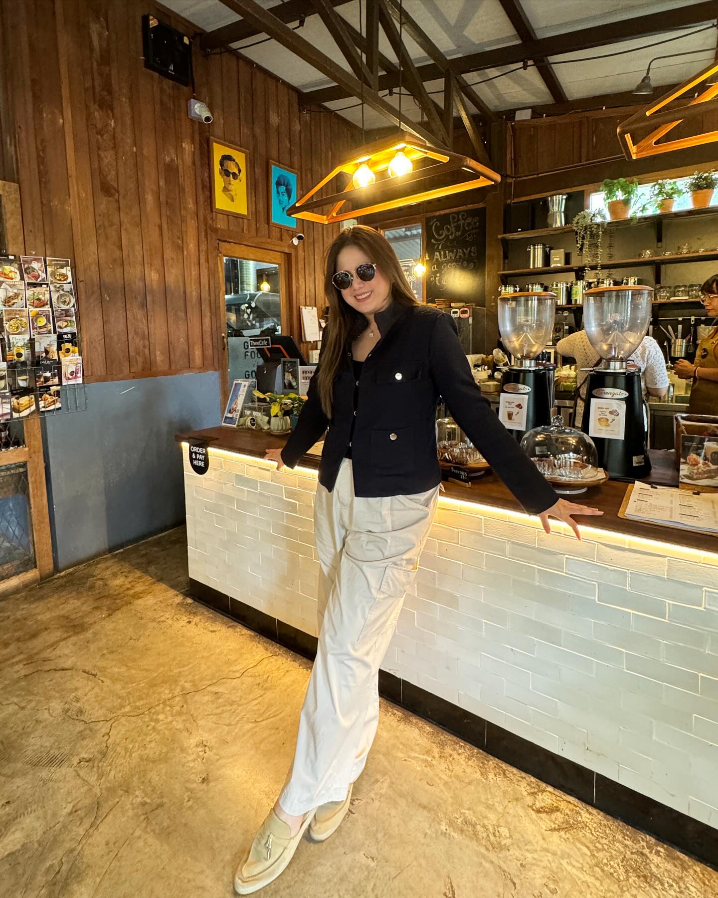 ติ๊ก - กัญญารัตน์ จิรรัชชกิจ