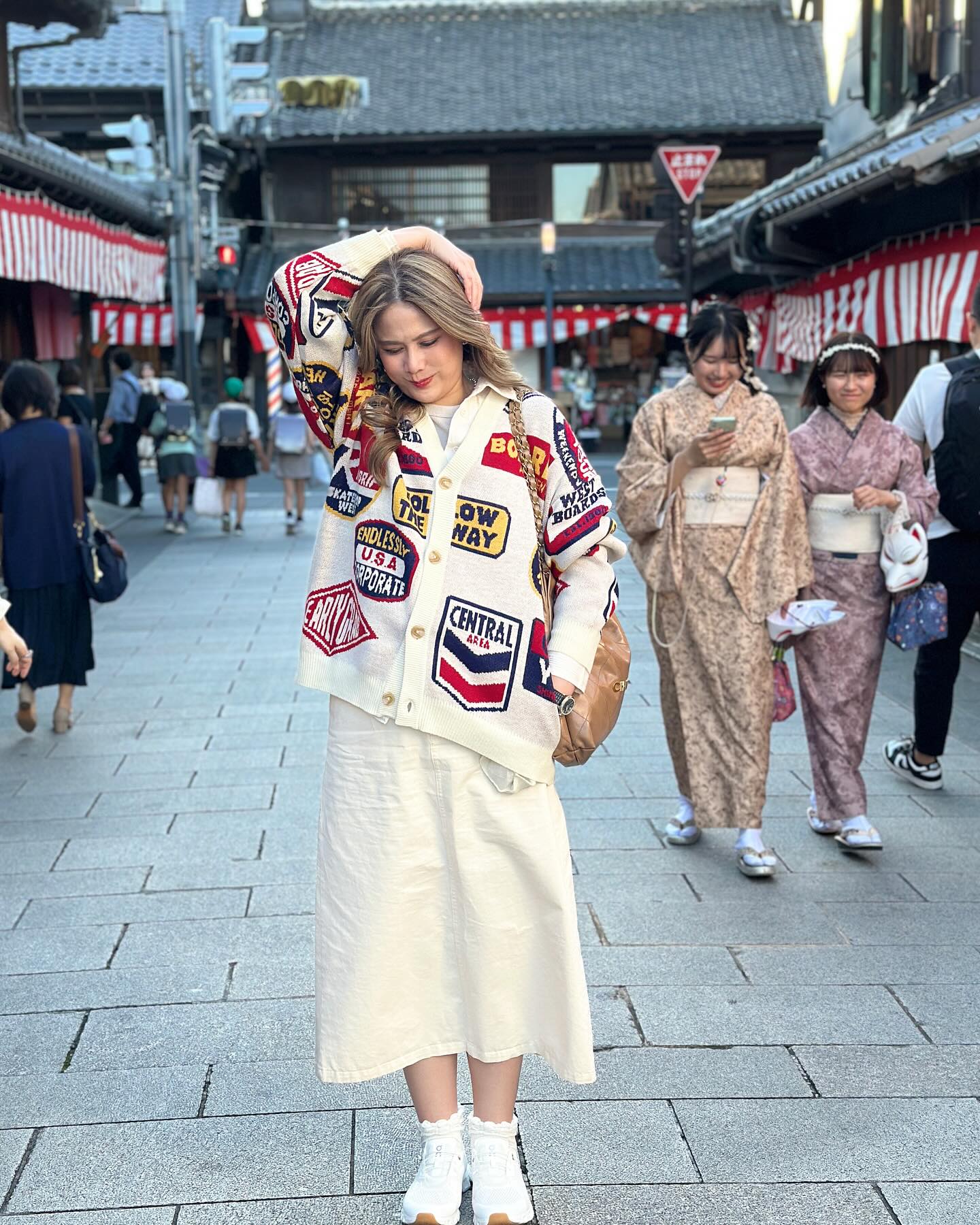 ติ๊ก - กัญญารัตน์ จิรรัชชกิจ