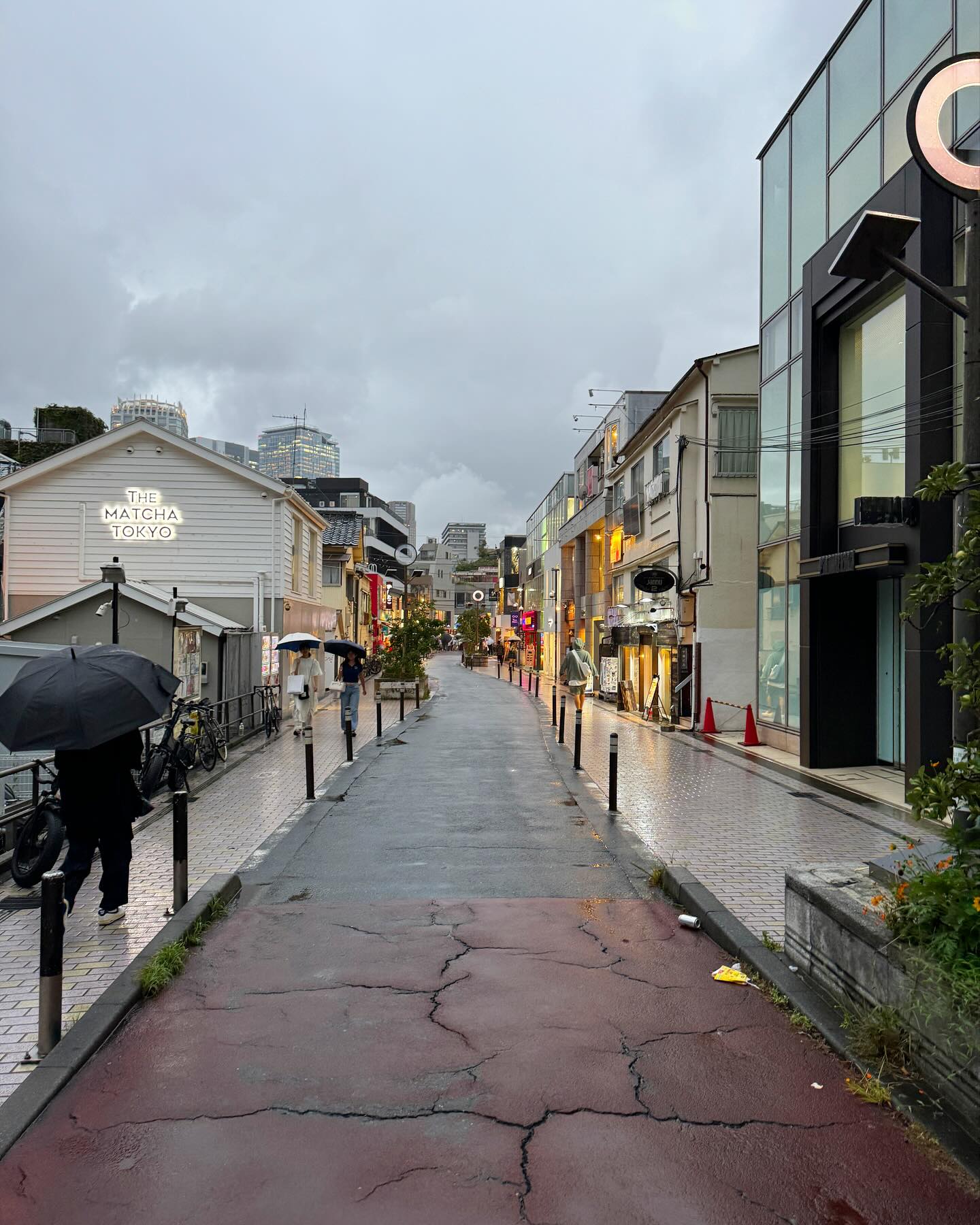 ติ๊ก - กัญญารัตน์ จิรรัชชกิจ