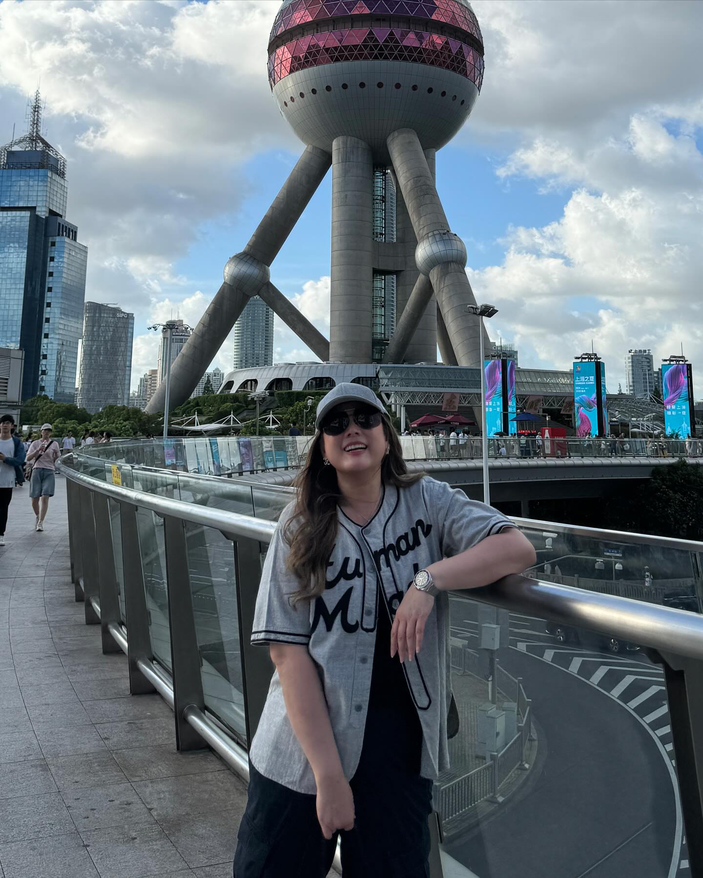 ติ๊ก - กัญญารัตน์ จิรรัชชกิจ