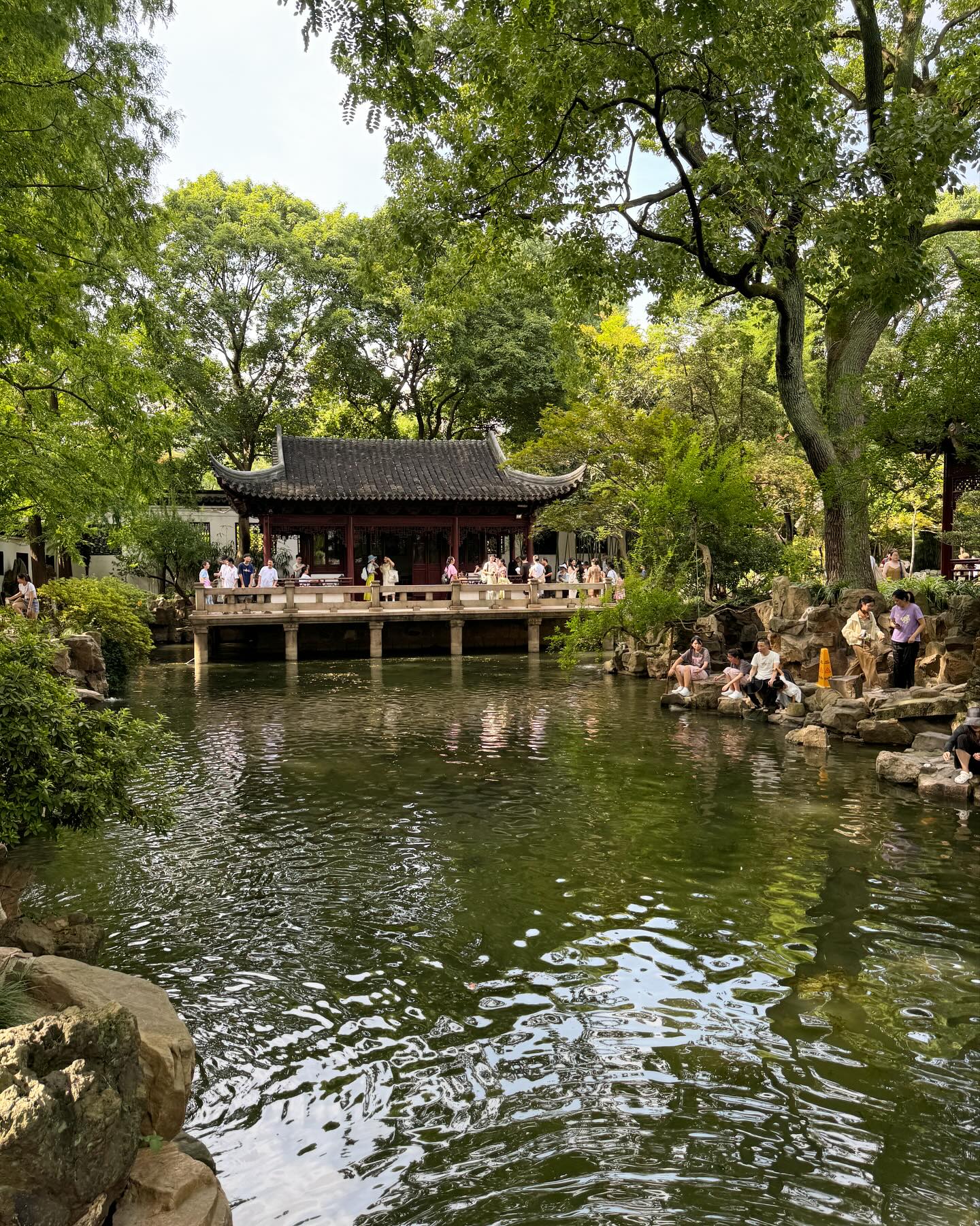 ติ๊ก - กัญญารัตน์ จิรรัชชกิจ