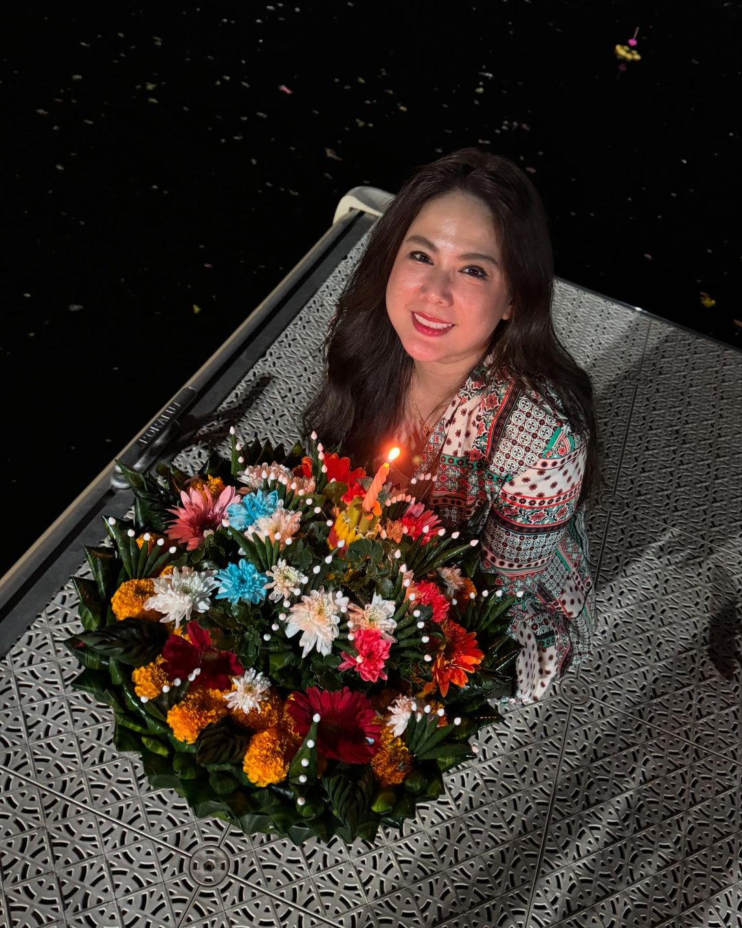 ติ๊ก - กัญญารัตน์ จิรรัชชกิจ