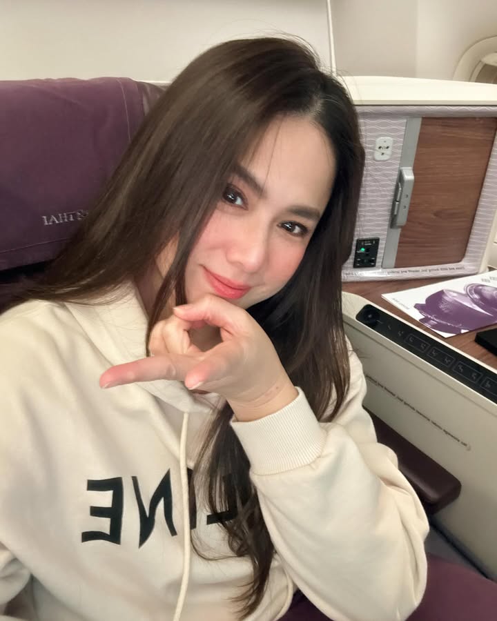 ติ๊ก - กัญญารัตน์ จิรรัชชกิจ
